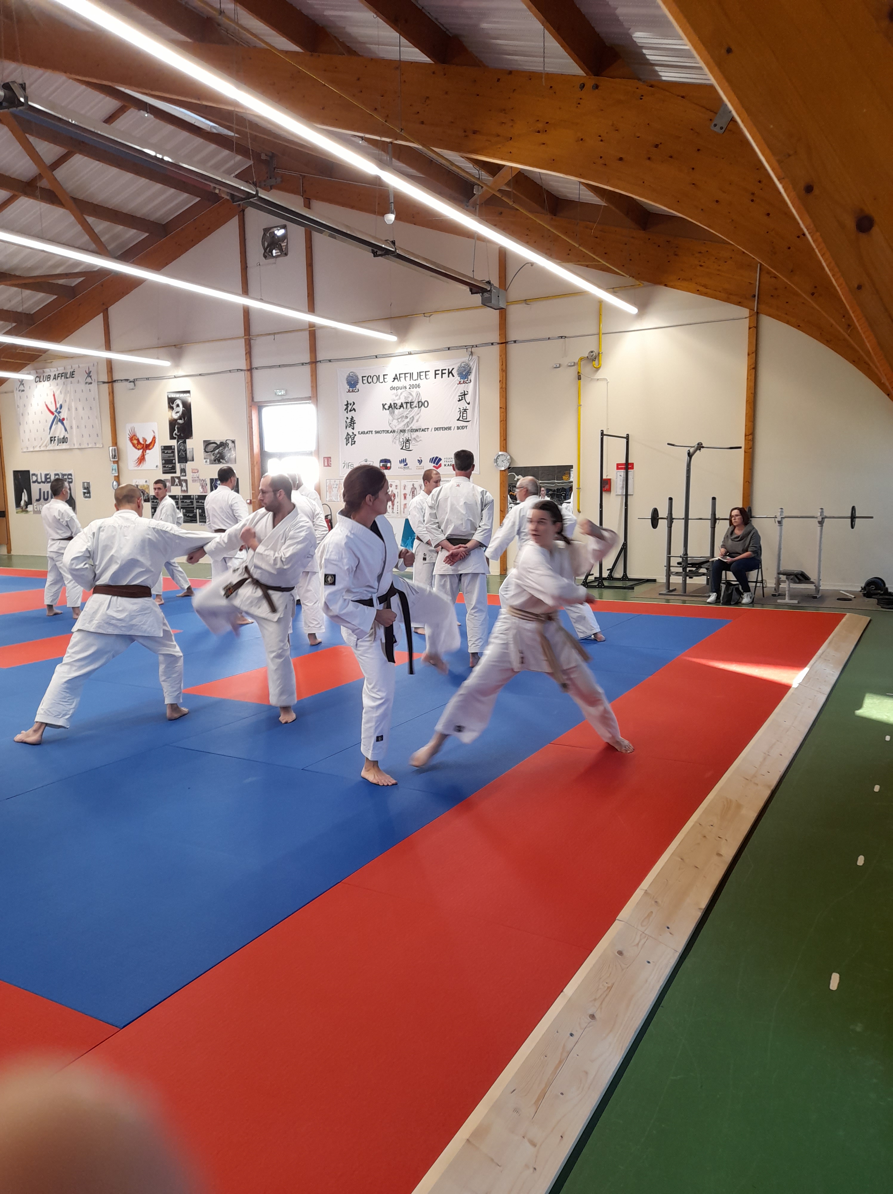 karaté club de karaté esprit de la main vide condé sur noireau condé en normandie Valdallière, Vassy, Karaté Shotokan