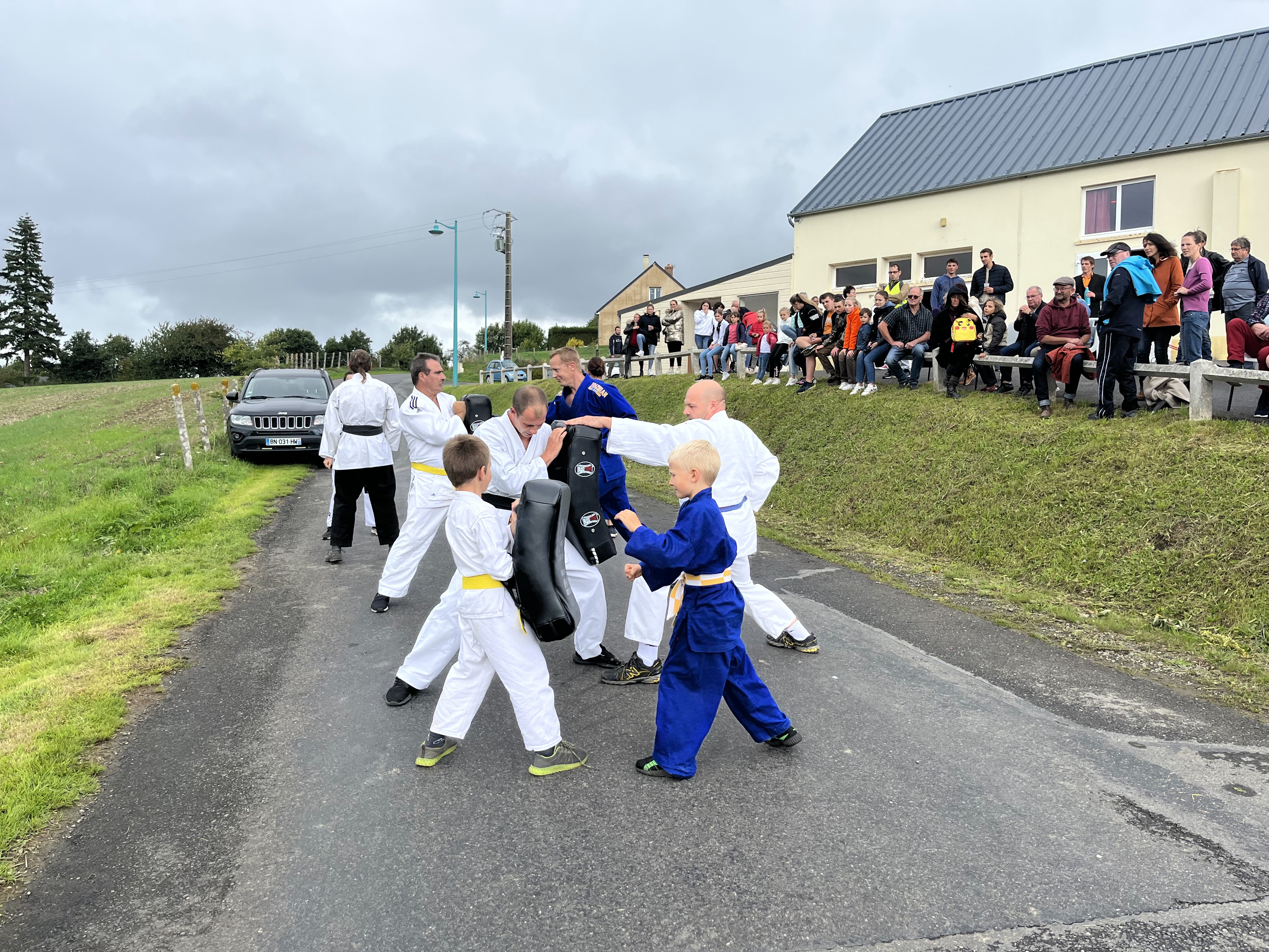 karaté club de karaté esprit de la main vide condé sur noireau condé en normandie Valdallière, Vassy, Karaté Shotokan