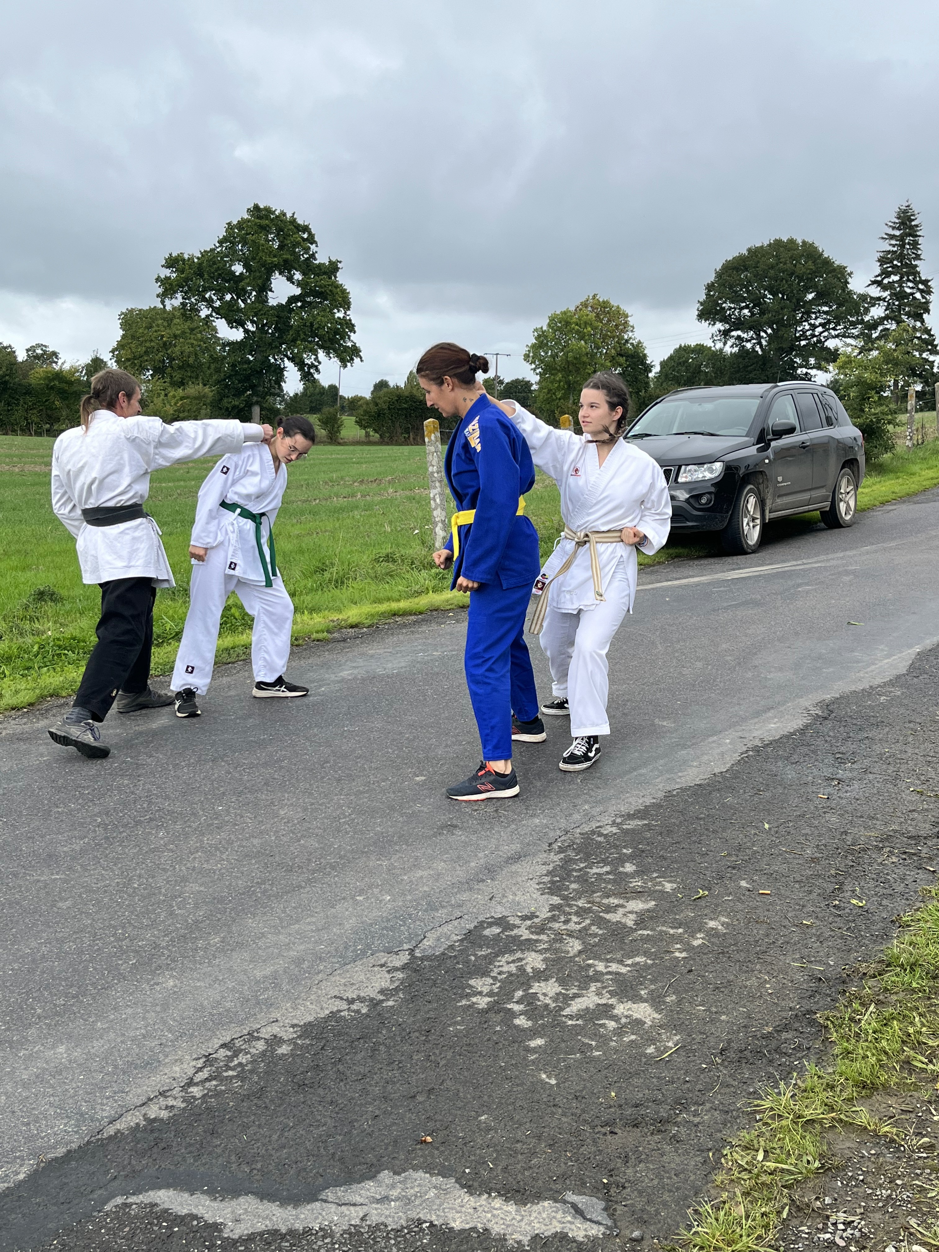 karaté club de karaté esprit de la main vide condé sur noireau condé en normandie Valdallière, Vassy, Karaté Shotokan