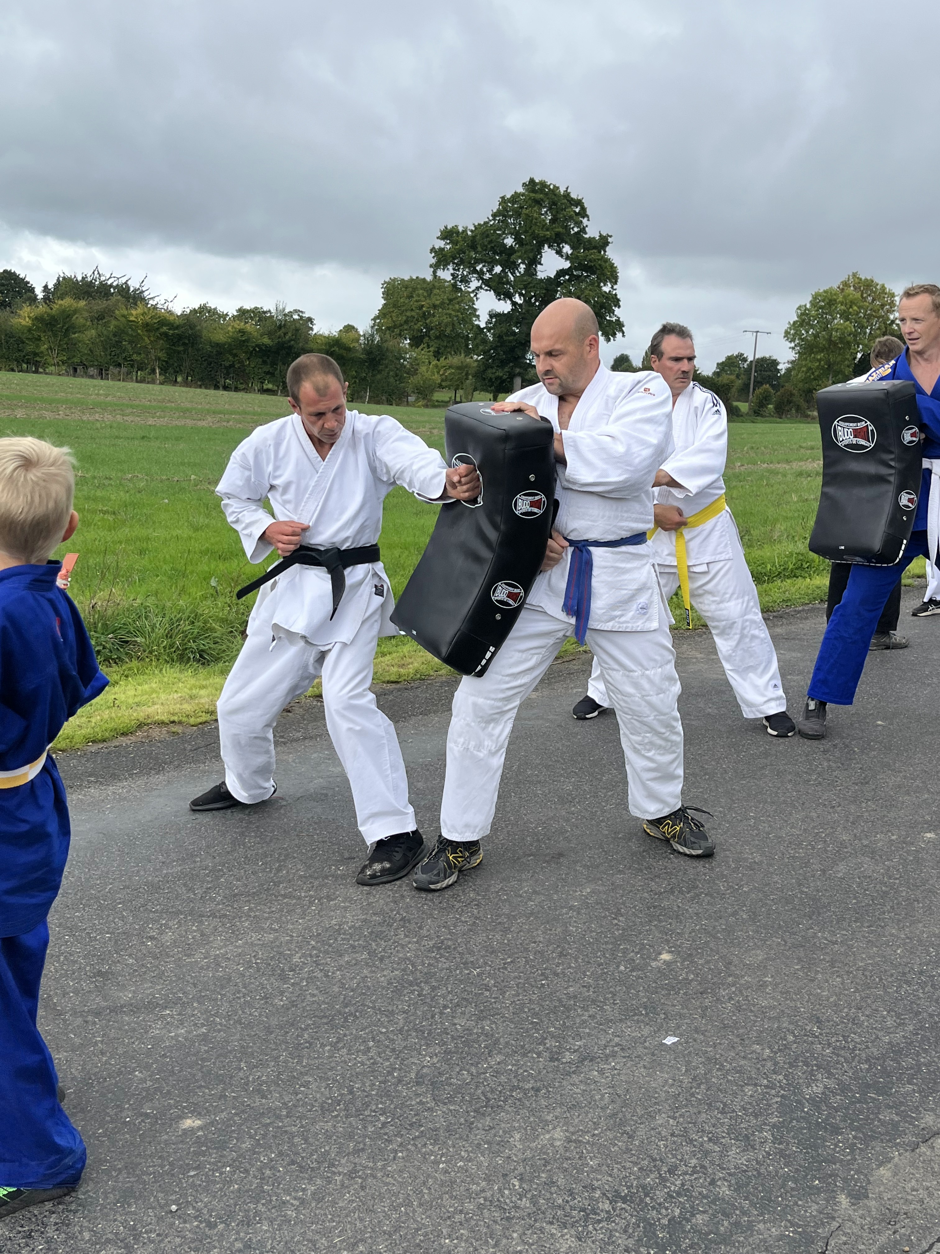 karaté club de karaté esprit de la main vide condé sur noireau condé en normandie Valdallière, Vassy, Karaté Shotokan