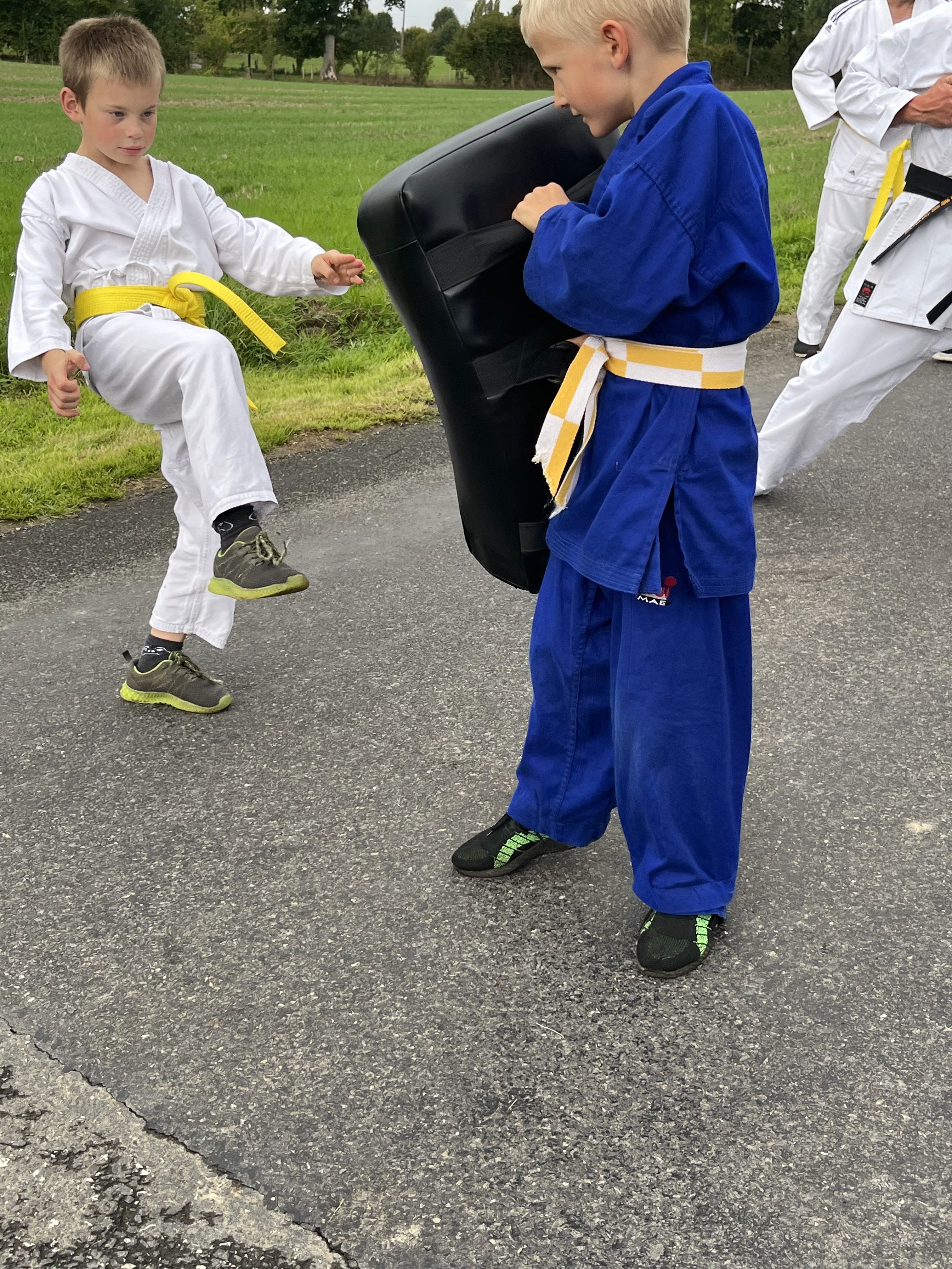 karaté club de karaté esprit de la main vide condé sur noireau condé en normandie Valdallière, Vassy, Karaté Shotokan