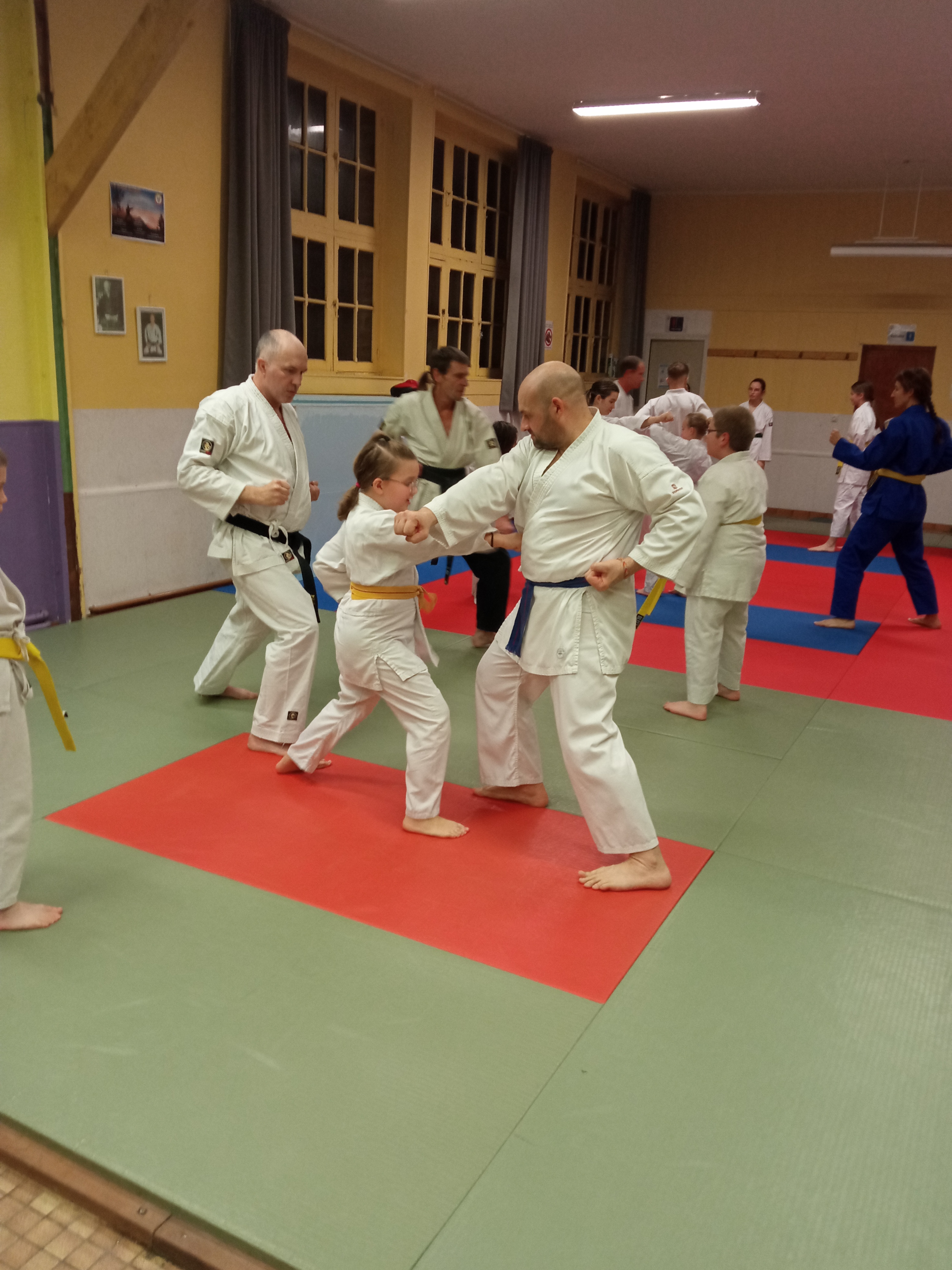 karaté club de karaté esprit de la main vide condé sur noireau condé en normandie Valdallière, Vassy, Karaté Shotokan