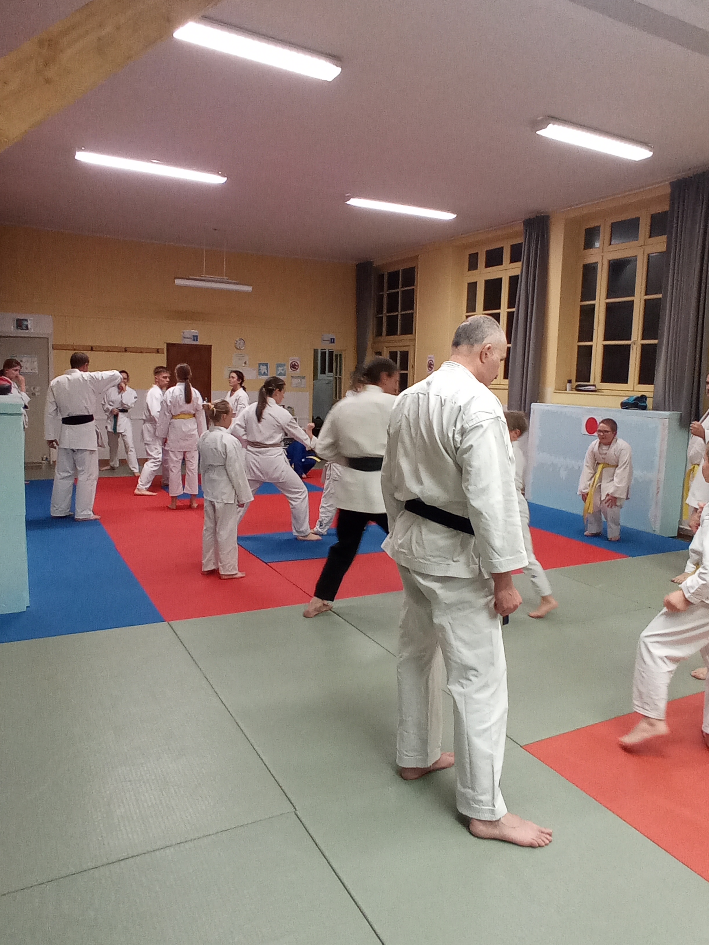 karaté club de karaté esprit de la main vide condé sur noireau condé en normandie Valdallière, Vassy, Karaté Shotokan