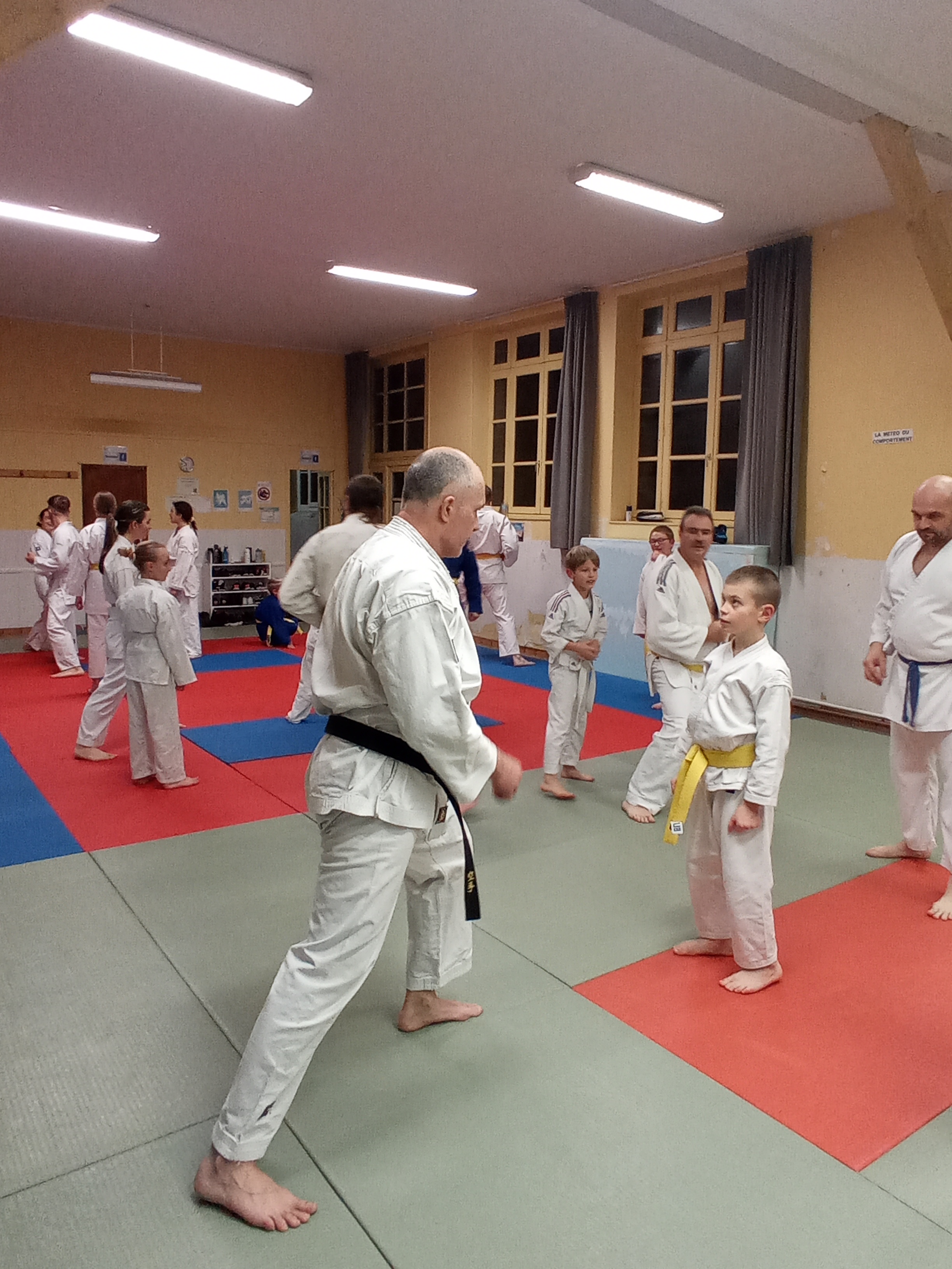 karaté club de karaté esprit de la main vide condé sur noireau condé en normandie Valdallière, Vassy, Karaté Shotokan