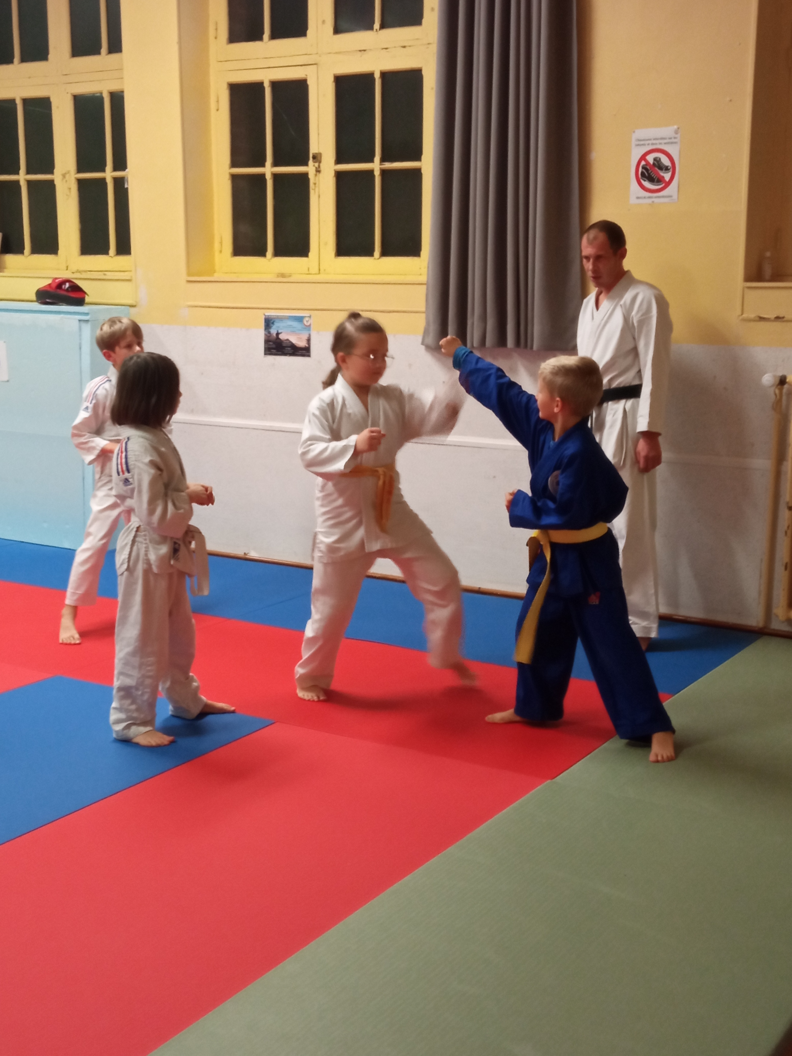 karaté club de karaté esprit de la main vide condé sur noireau condé en normandie Valdallière, Vassy, Karaté Shotokan