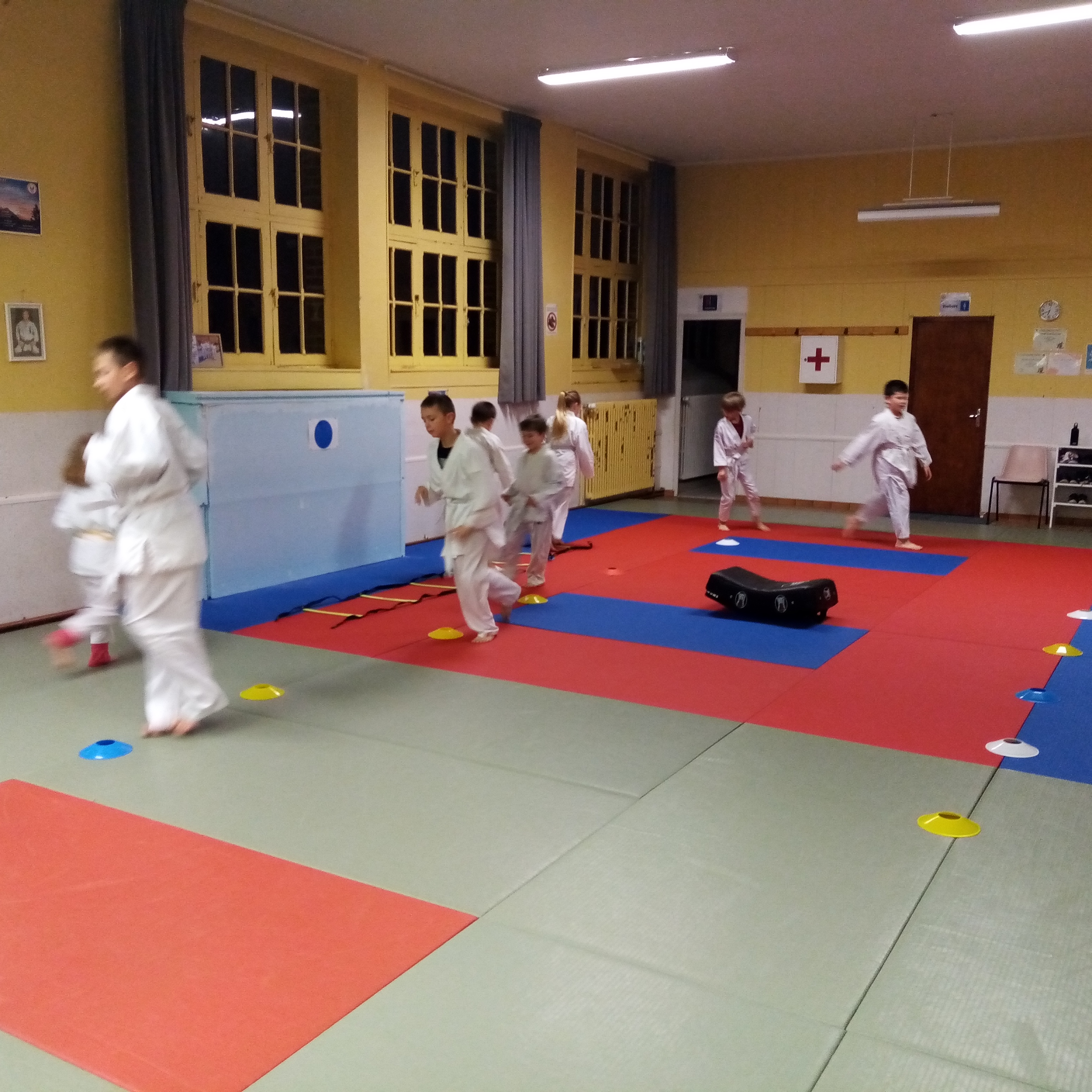 karaté club de karaté esprit de la main vide condé sur noireau condé en normandie Valdallière, Vassy, Karaté Shotokan