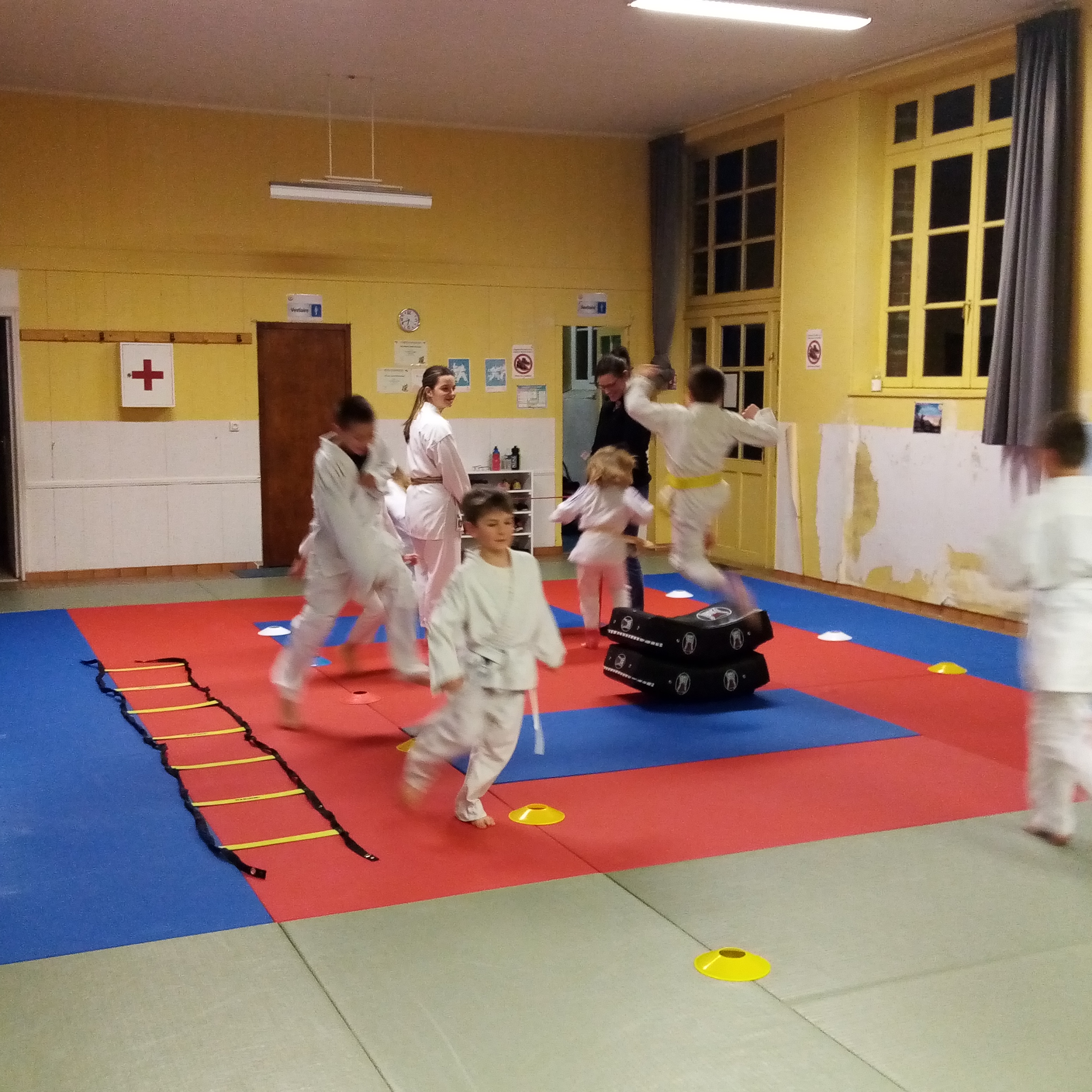 karaté club de karaté esprit de la main vide condé sur noireau condé en normandie Valdallière, Vassy, Karaté Shotokan