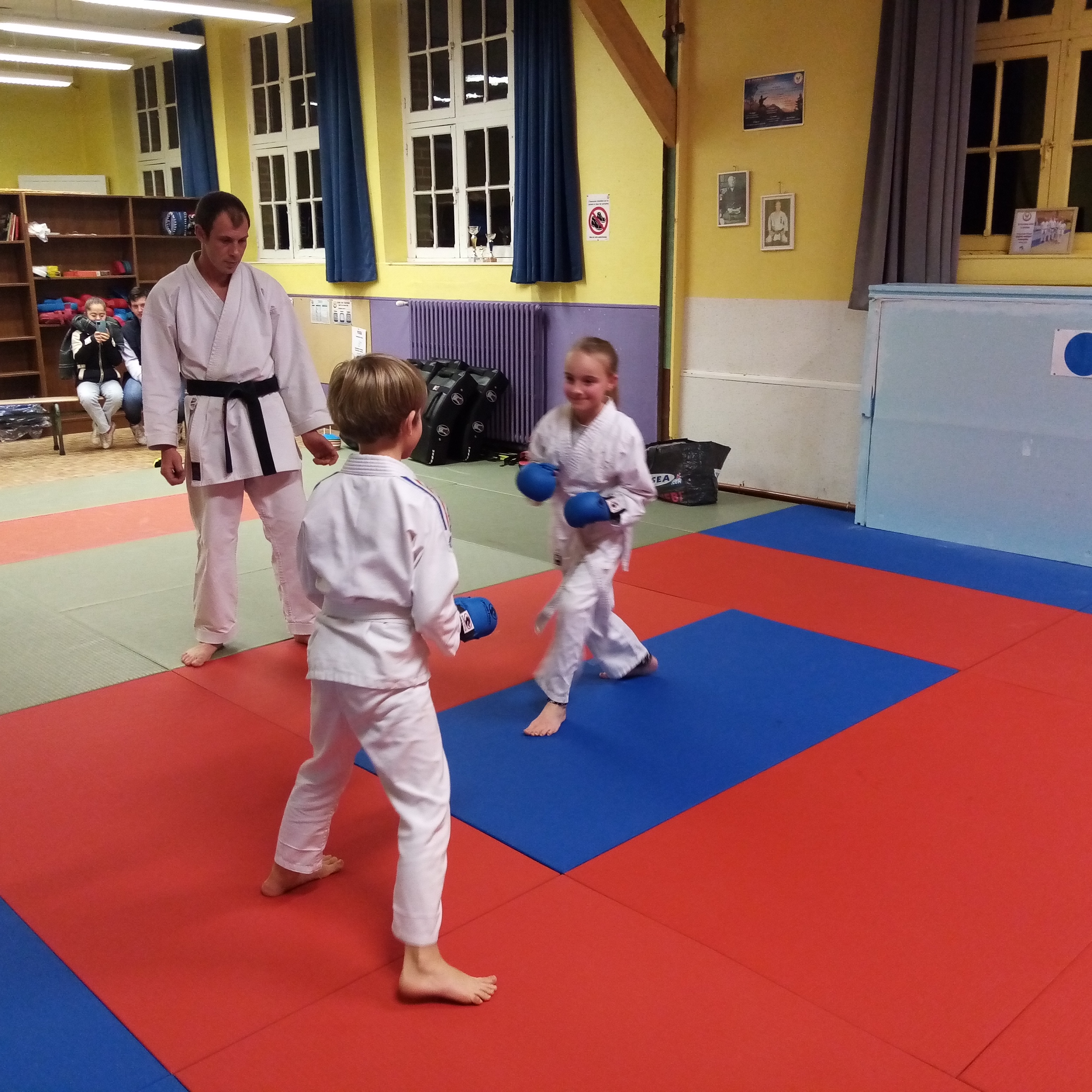 karaté club de karaté esprit de la main vide condé sur noireau condé en normandie Valdallière, Vassy, Karaté Shotokan