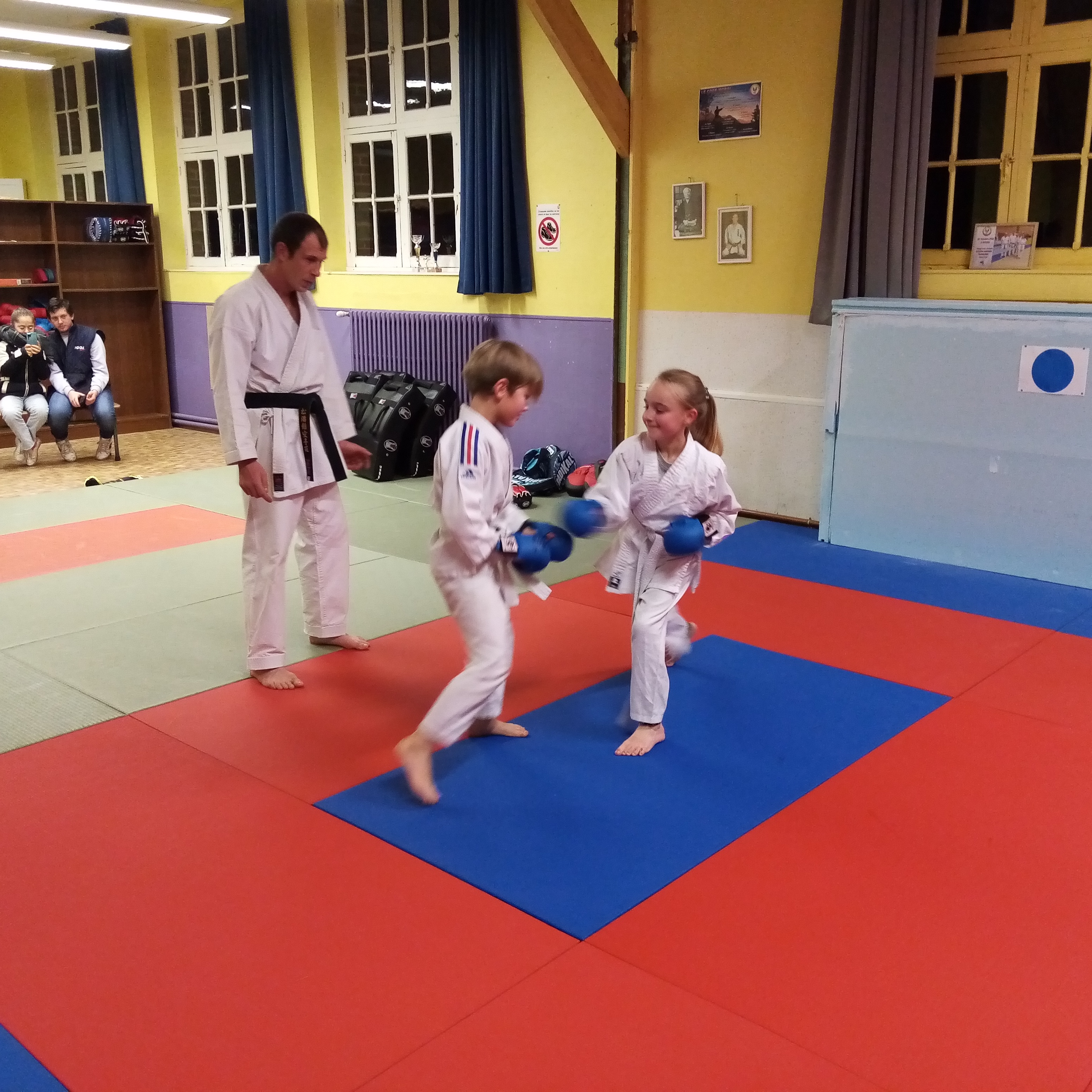 karaté club de karaté esprit de la main vide condé sur noireau condé en normandie Valdallière, Vassy, Karaté Shotokan