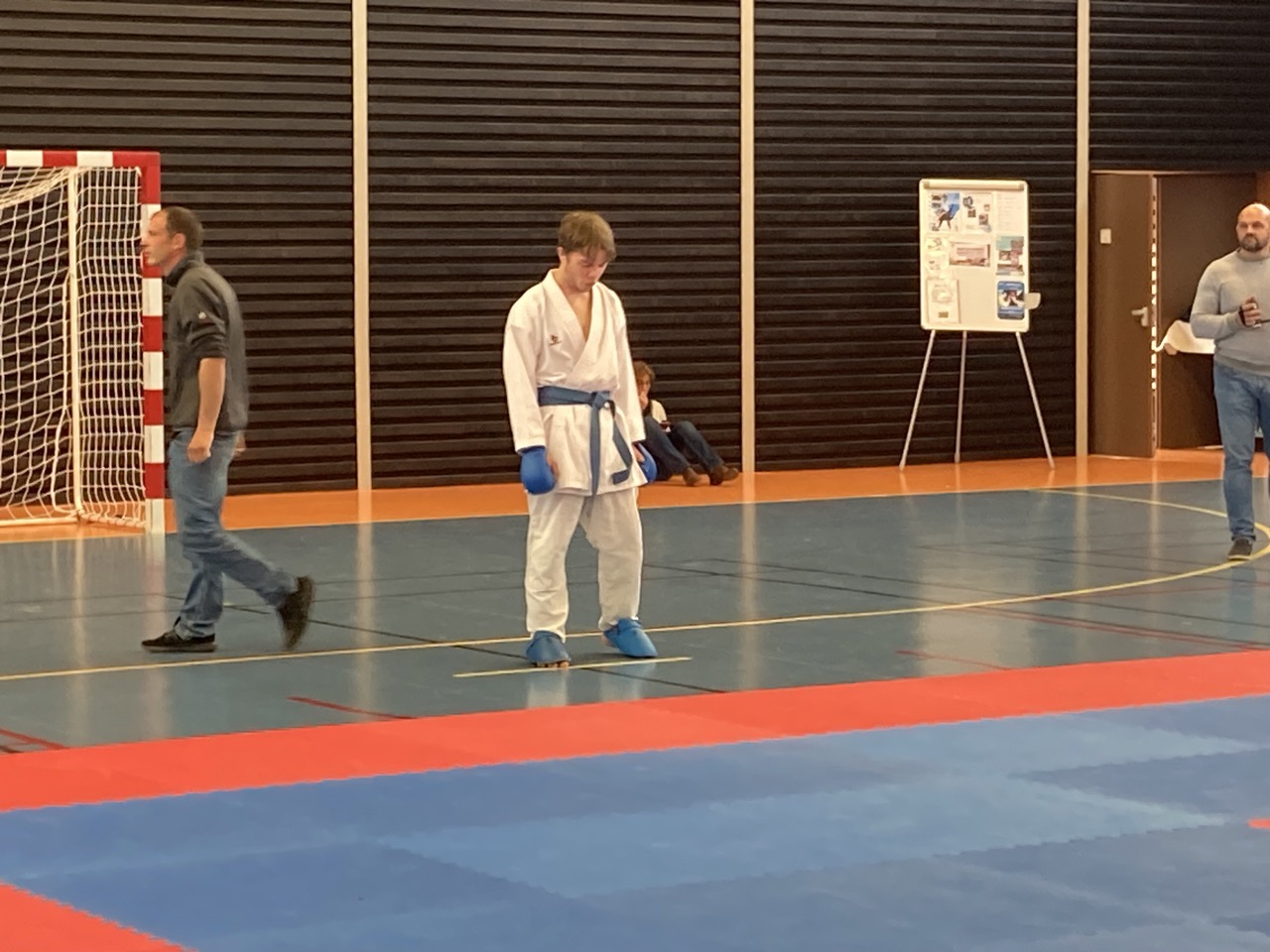 karaté club de karaté esprit de la main vide condé sur noireau condé en normandie Valdallière, Vassy, Karaté Shotokan