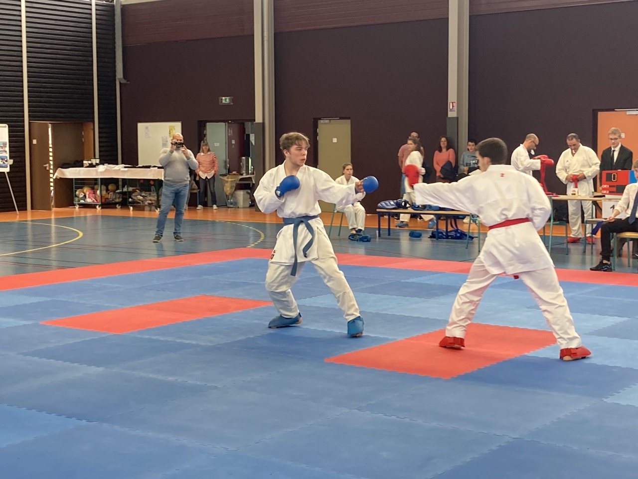 karaté club de karaté esprit de la main vide condé sur noireau condé en normandie Valdallière, Vassy, Karaté Shotokan