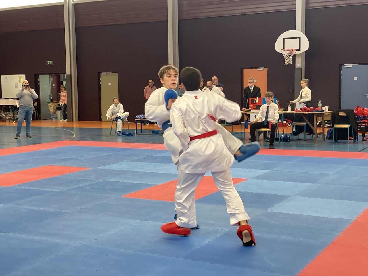 karaté club de karaté esprit de la main vide condé sur noireau condé en normandie Valdallière, Vassy, Karaté Shotokan