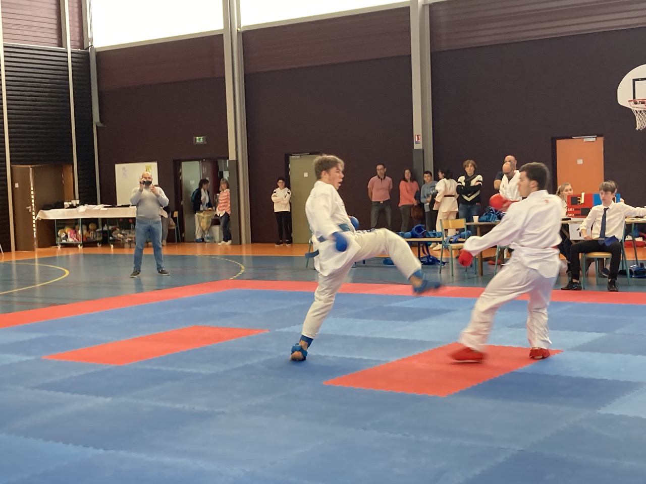 karaté club de karaté esprit de la main vide condé sur noireau condé en normandie Valdallière, Vassy, Karaté Shotokan