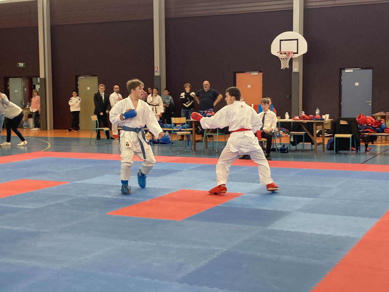 karaté club de karaté esprit de la main vide condé sur noireau condé en normandie Valdallière, Vassy, Karaté Shotokan