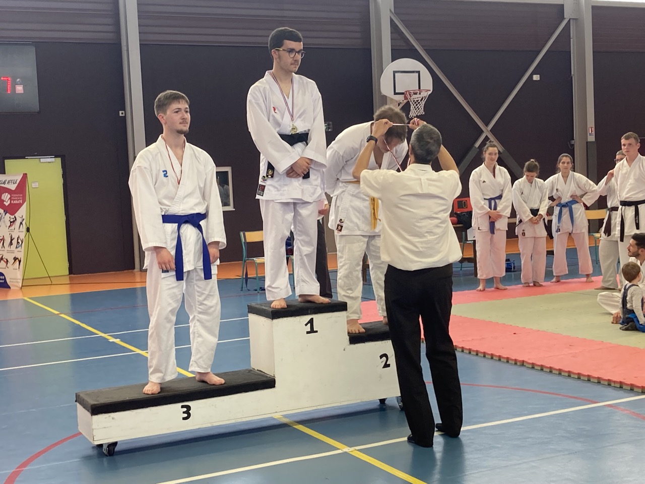 karaté club de karaté esprit de la main vide condé sur noireau condé en normandie Valdallière, Vassy, Karaté Shotokan