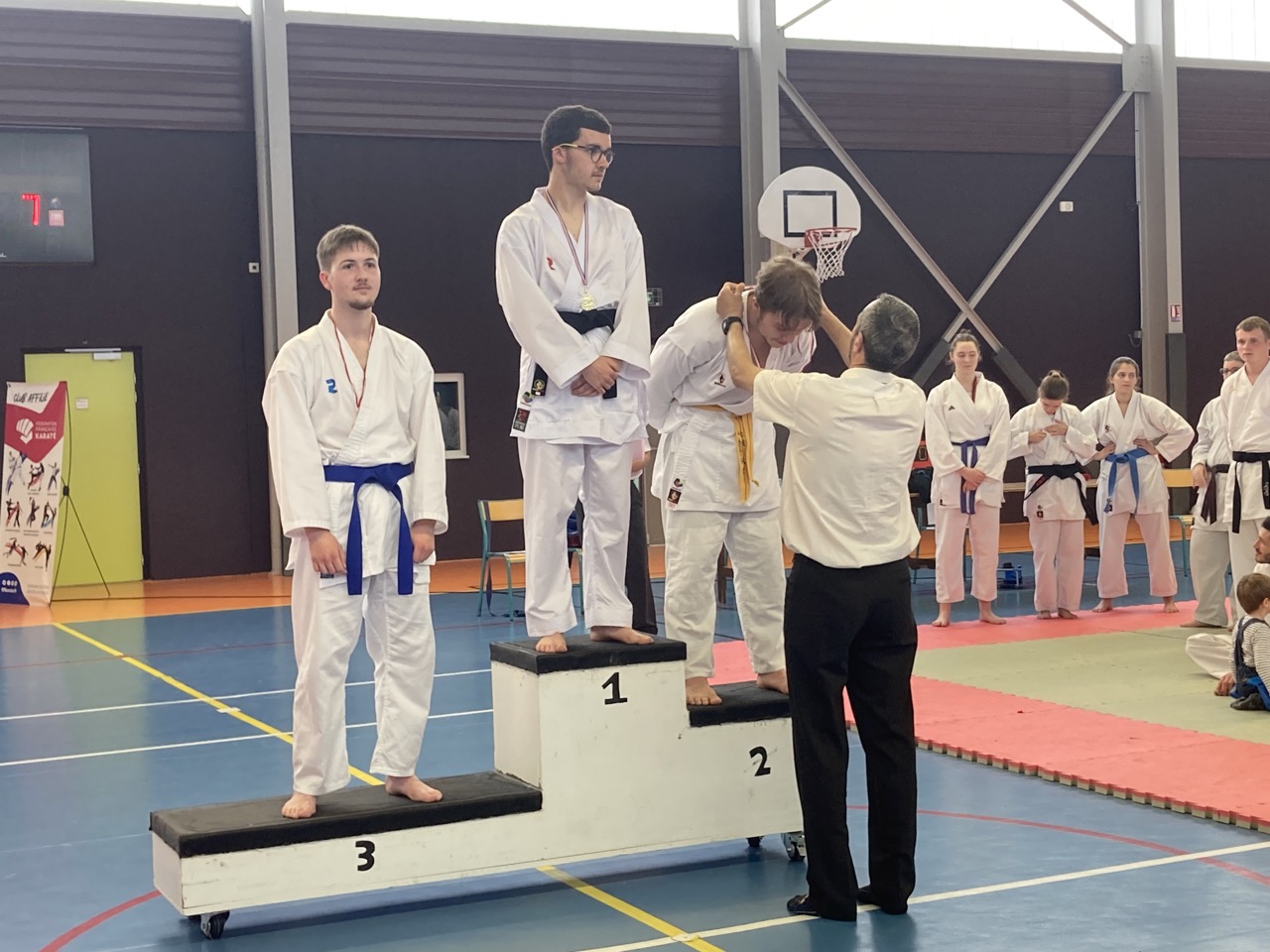 karaté club de karaté esprit de la main vide condé sur noireau condé en normandie Valdallière, Vassy, Karaté Shotokan