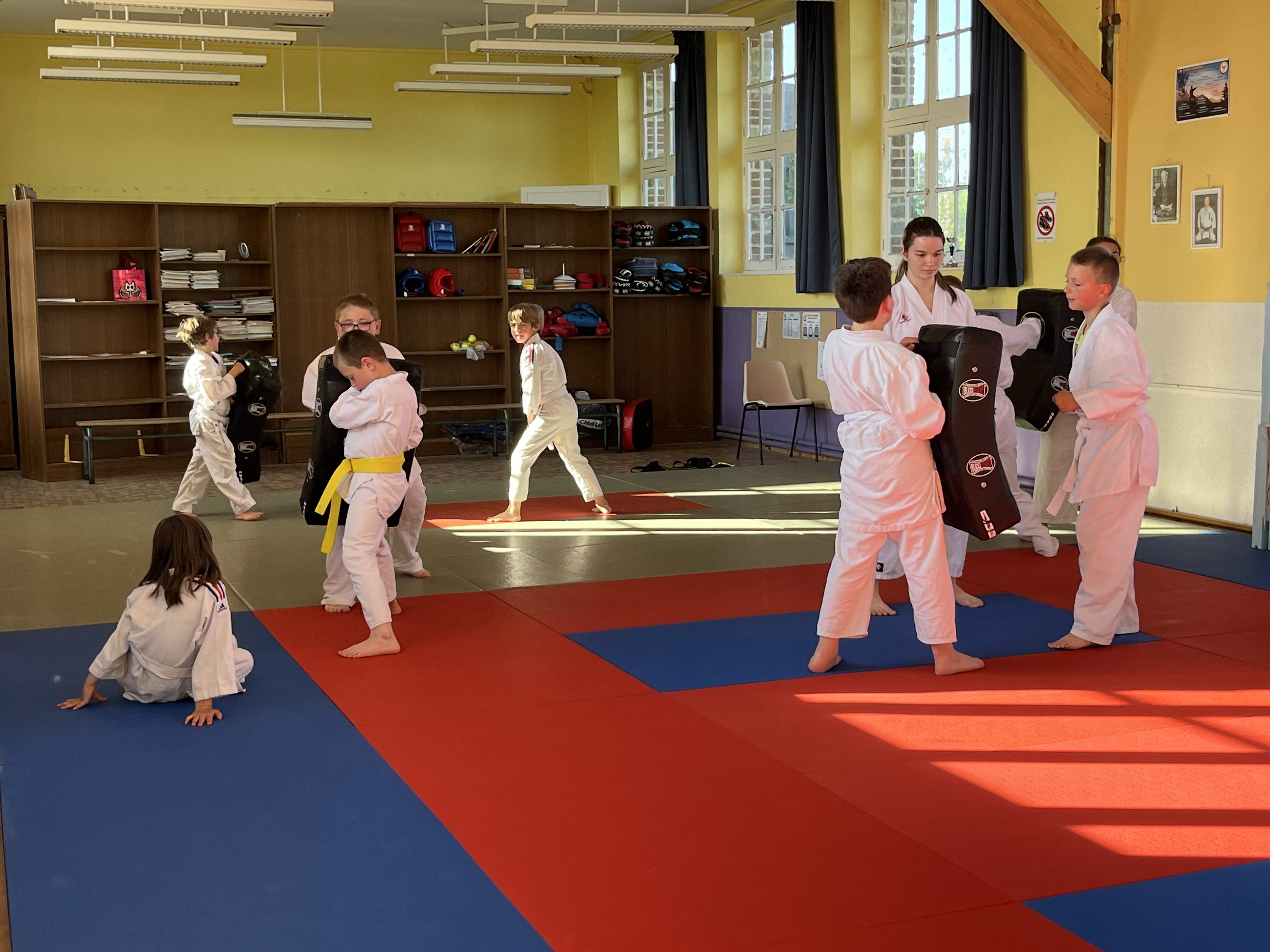 karaté club de karaté esprit de la main vide condé sur noireau condé en normandie Valdallière, Vassy, Karaté Shotokan