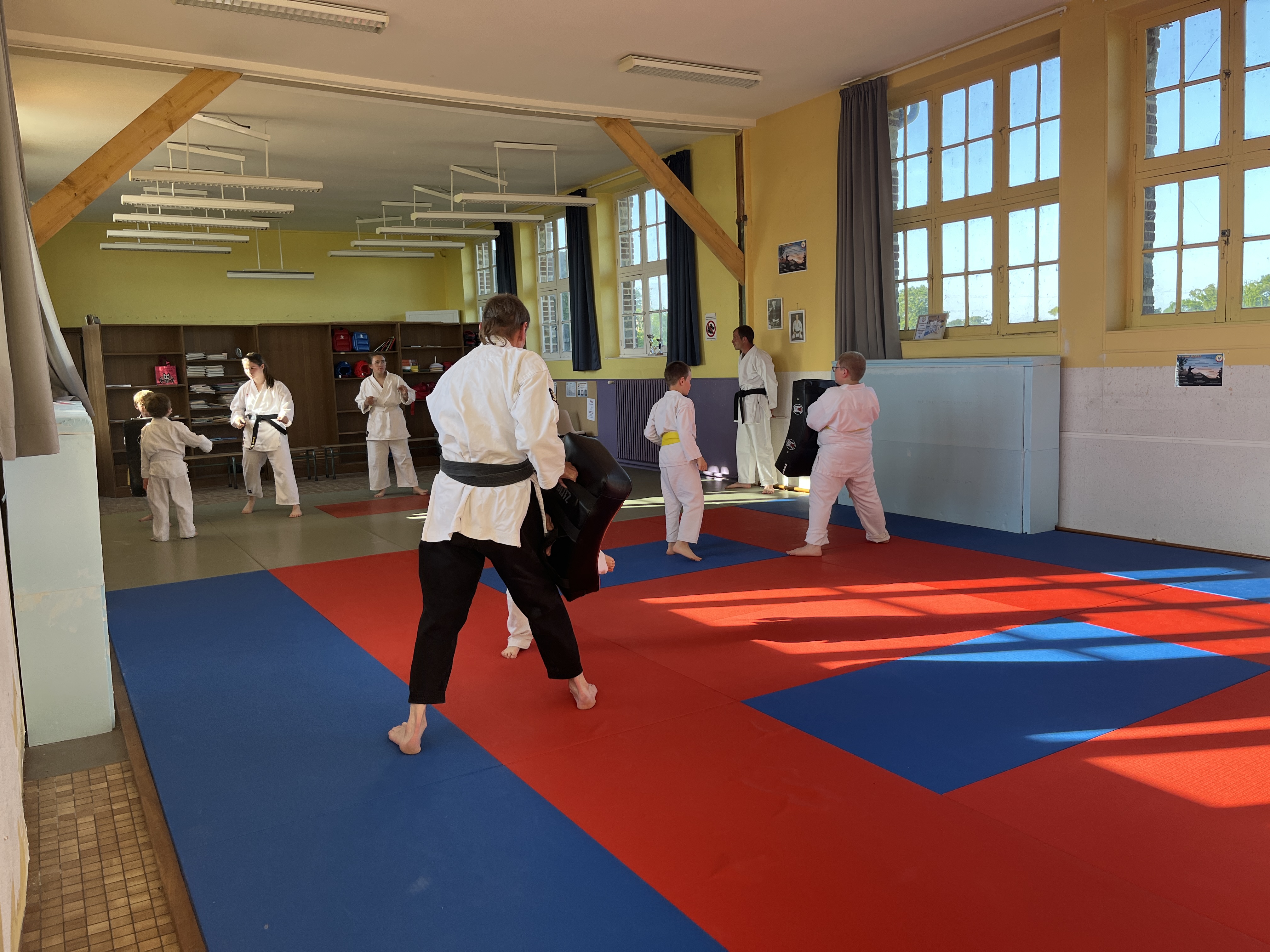 karaté club de karaté esprit de la main vide condé sur noireau condé en normandie Valdallière, Vassy, Karaté Shotokan