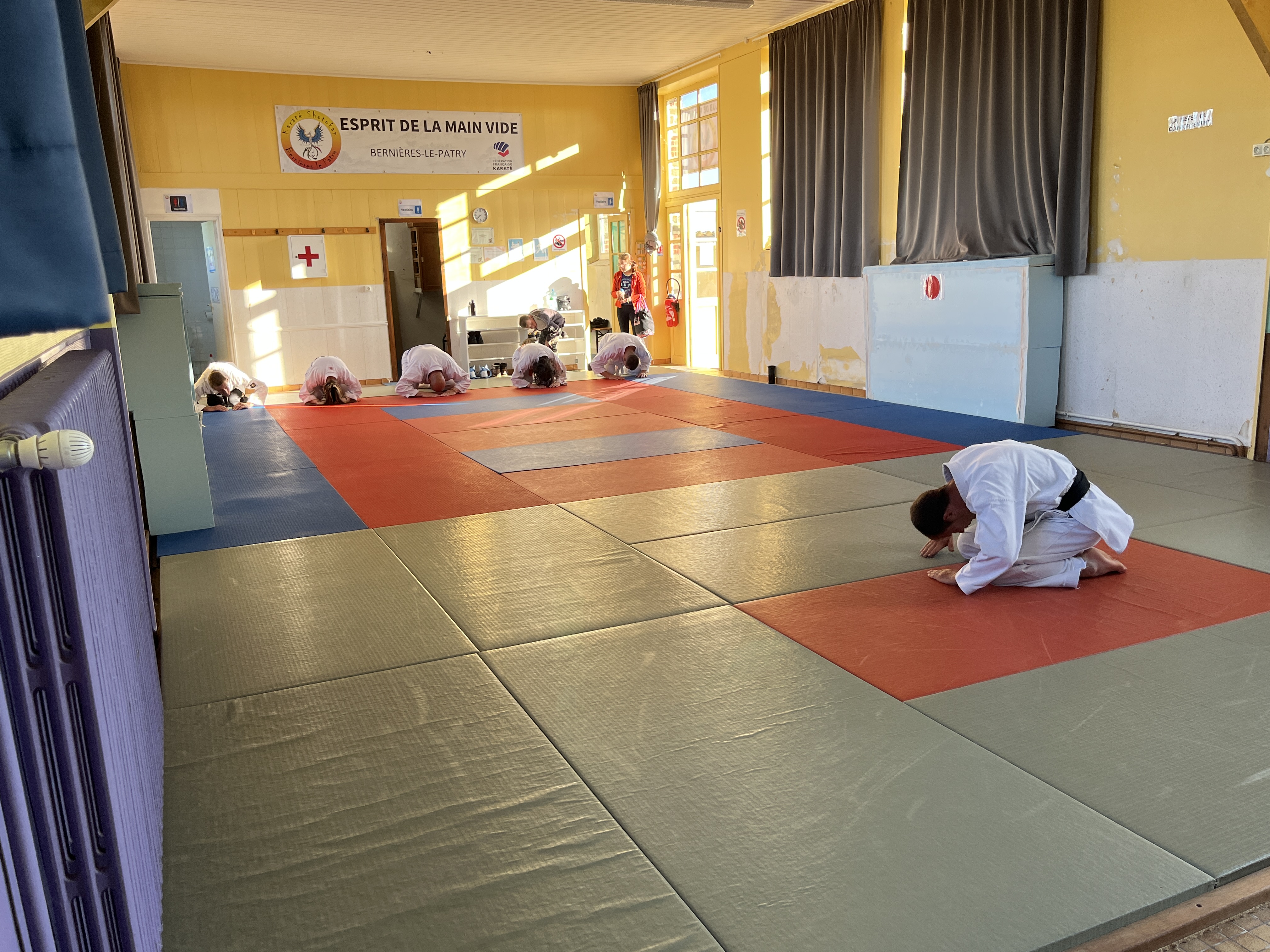 karaté club de karaté esprit de la main vide condé sur noireau condé en normandie Valdallière, Vassy, Karaté Shotokan