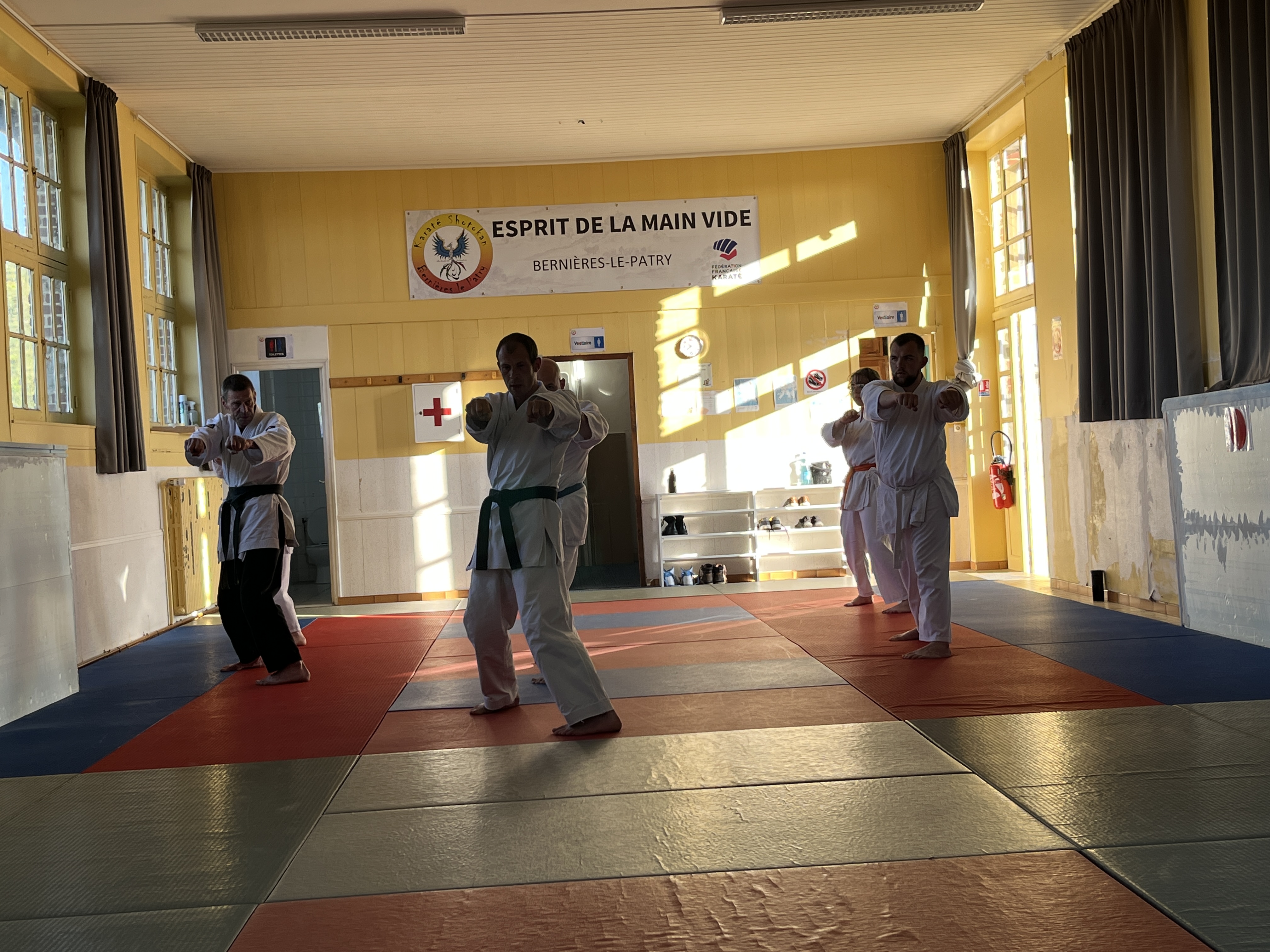 karaté club de karaté esprit de la main vide condé sur noireau condé en normandie Valdallière, Vassy, Karaté Shotokan