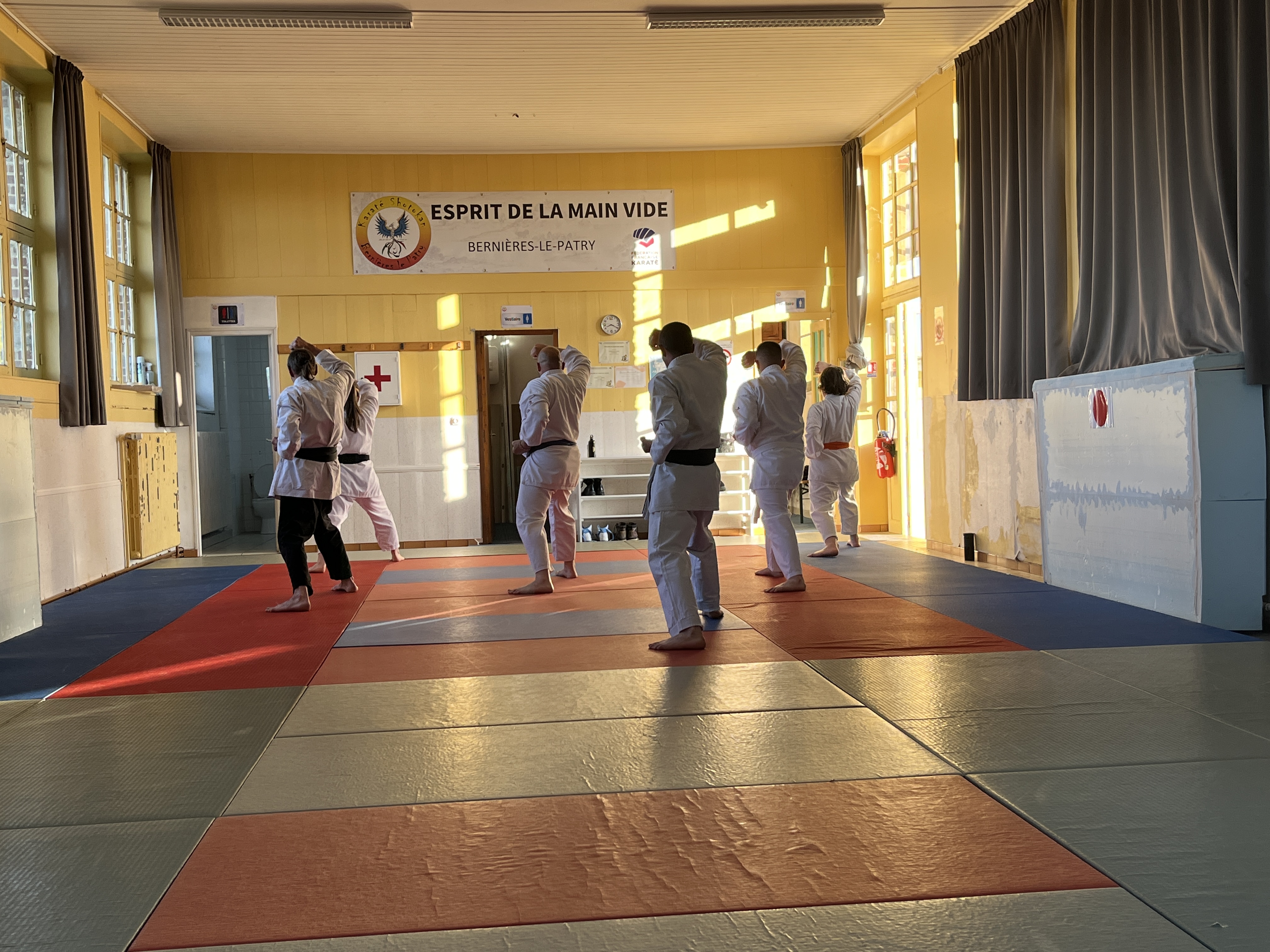 karaté club de karaté esprit de la main vide condé sur noireau condé en normandie Valdallière, Vassy, Karaté Shotokan