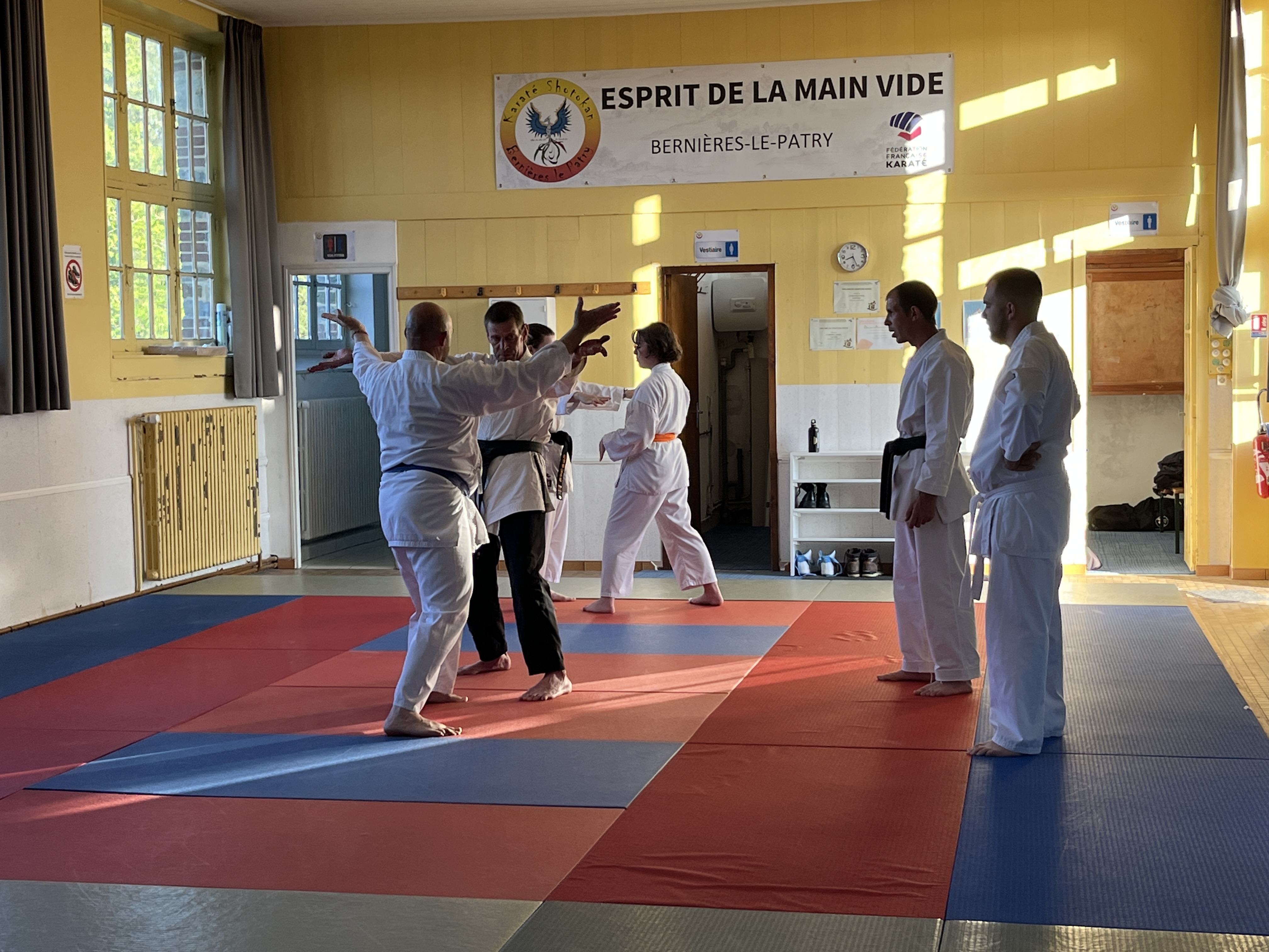 karaté club de karaté esprit de la main vide condé sur noireau condé en normandie Valdallière, Vassy, Karaté Shotokan