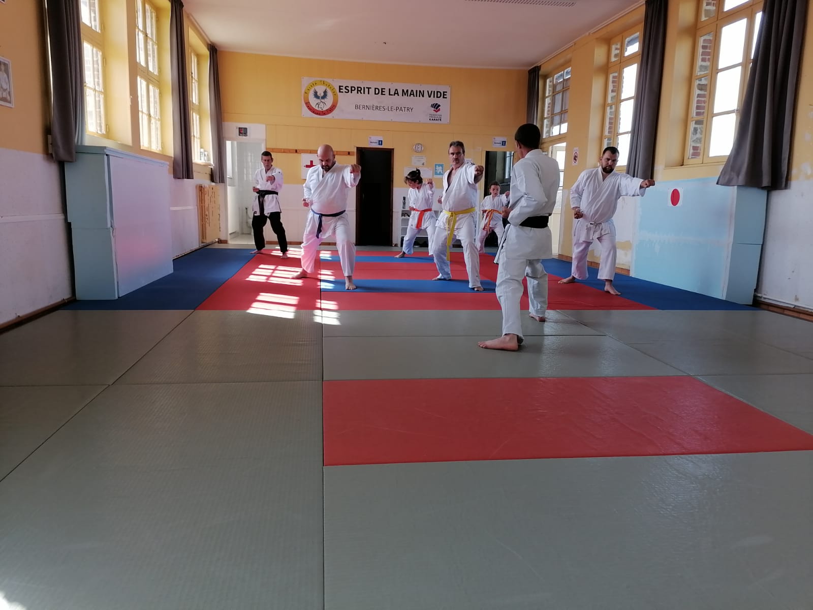 Basse Normandie karaté club de karaté esprit de la main vide condé sur noireau condé en normandie Valdallière Vassy Karaté Shotokan