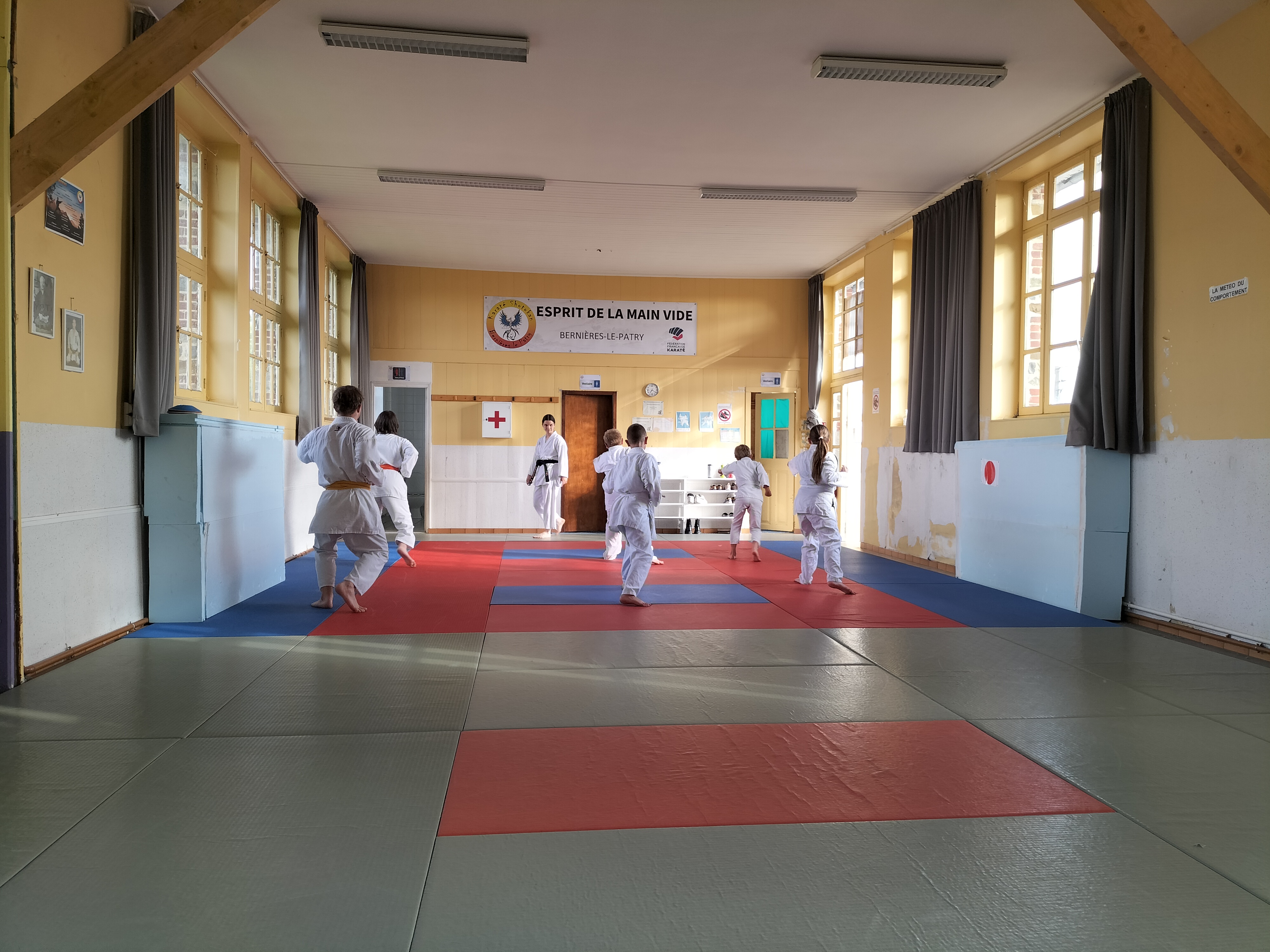 Basse Normandie karaté club de karaté esprit de la main vide condé sur noireau condé en normandie Valdallière Vassy Karaté Shotokan