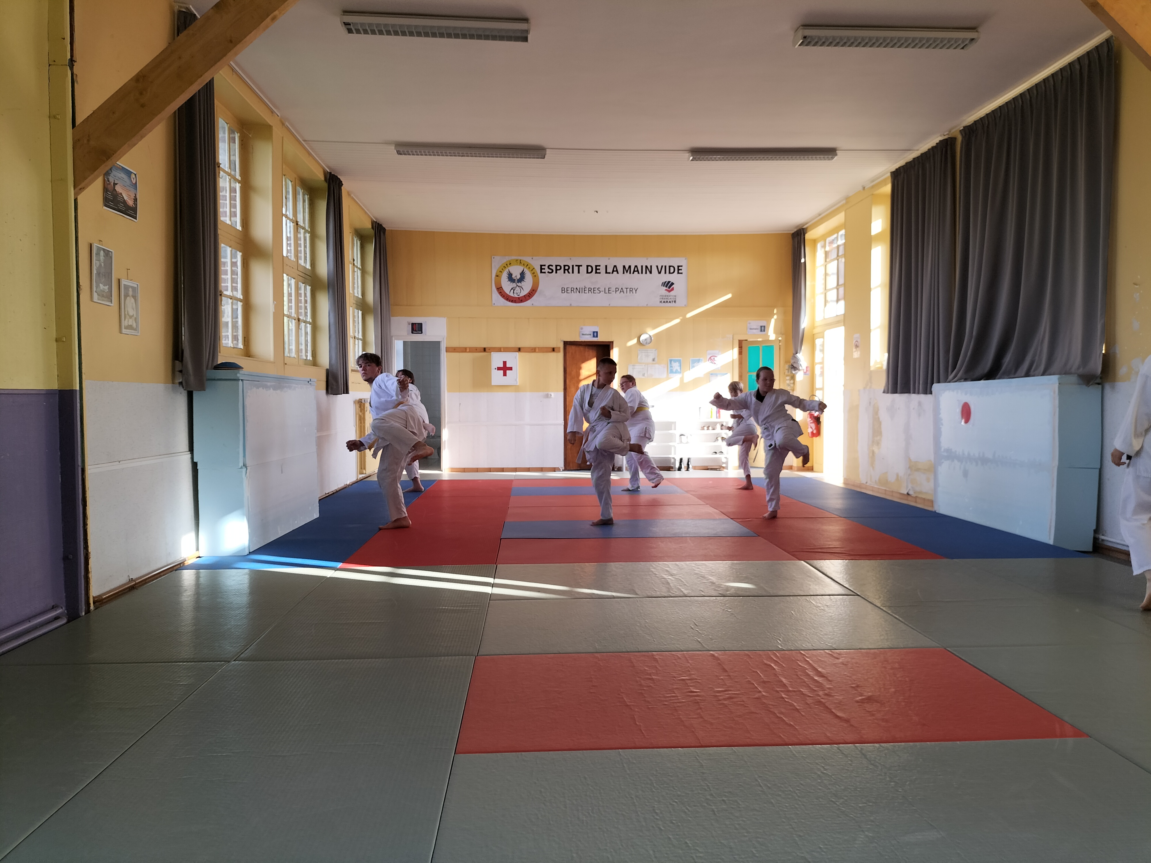 Basse Normandie karaté club de karaté esprit de la main vide condé sur noireau condé en normandie Valdallière Vassy Karaté Shotokan