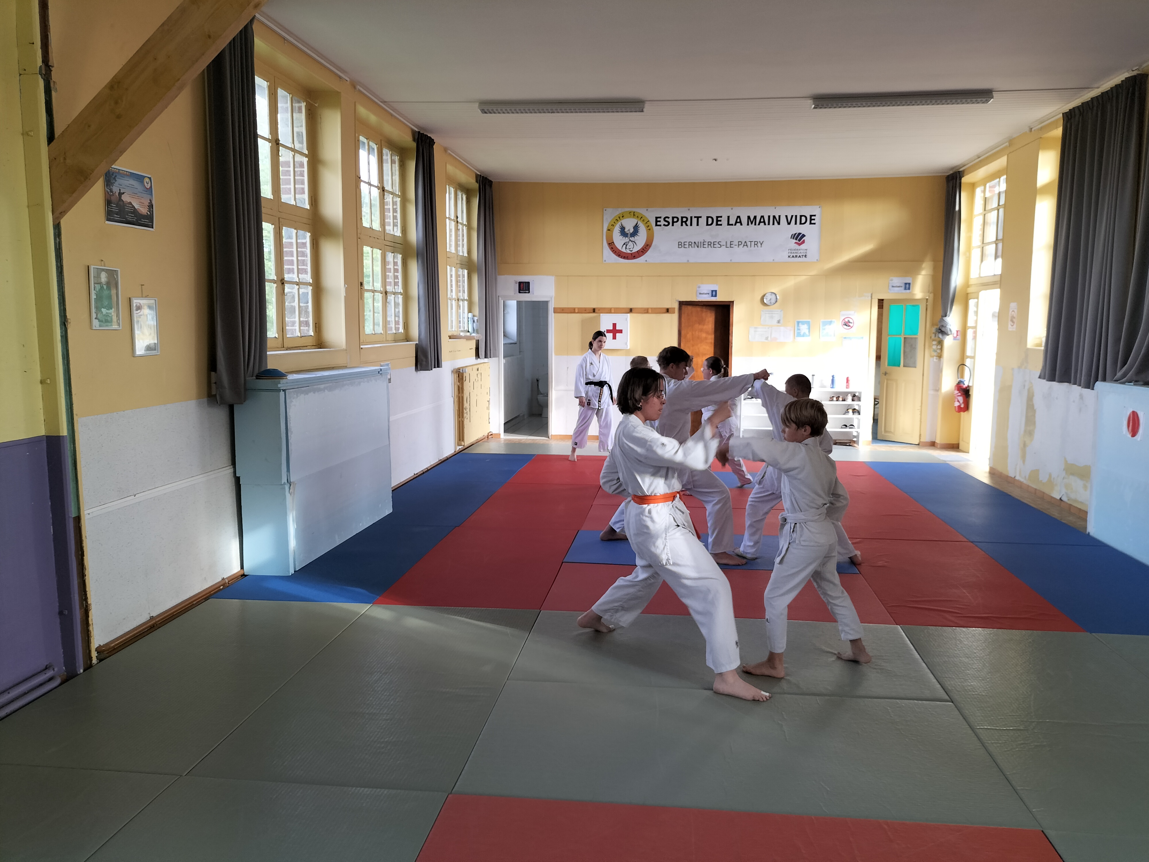 Basse Normandie karaté club de karaté esprit de la main vide condé sur noireau condé en normandie Valdallière Vassy Karaté Shotokan