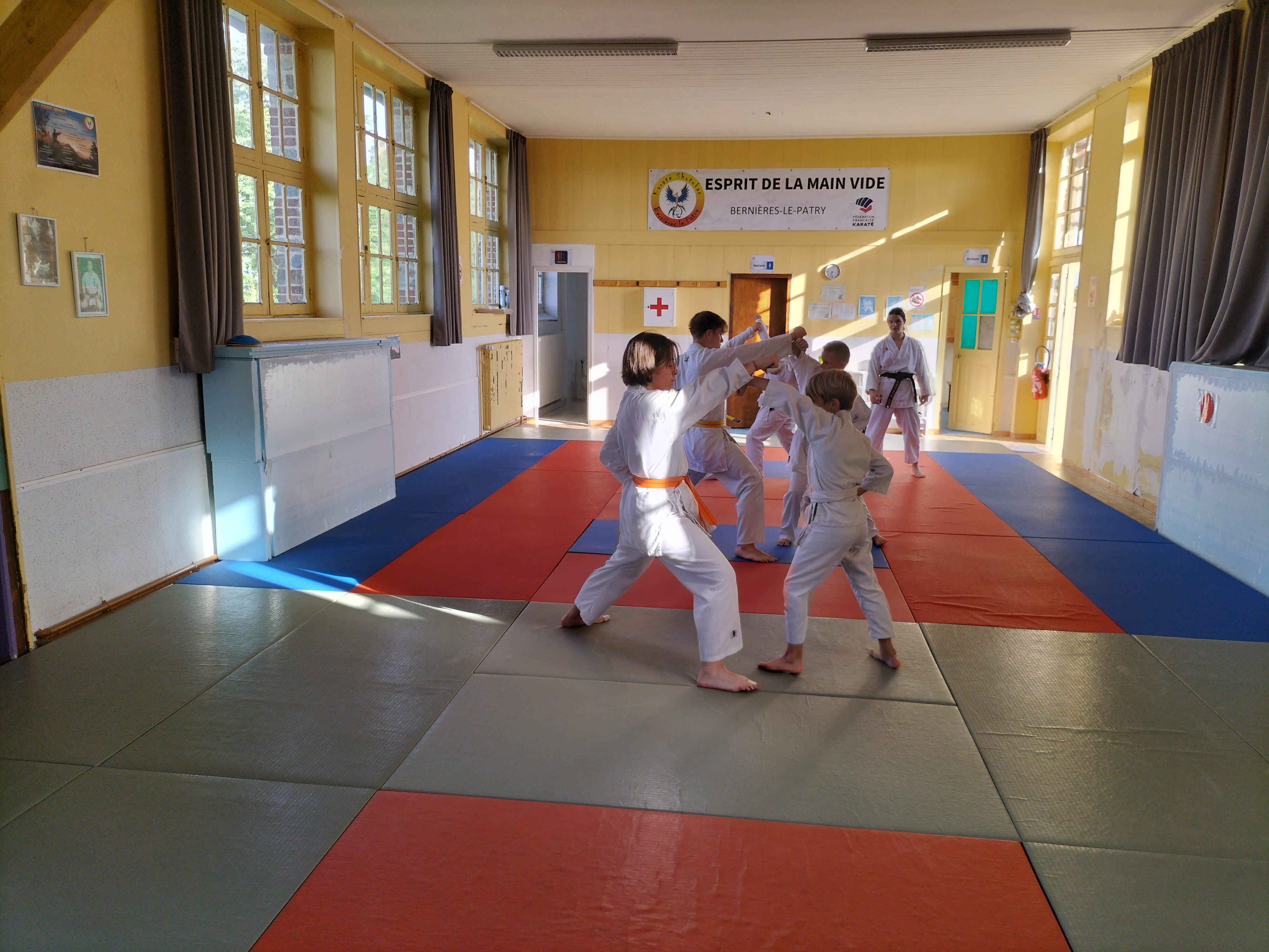 Basse Normandie karaté club de karaté esprit de la main vide condé sur noireau condé en normandie Valdallière Vassy Karaté Shotokan