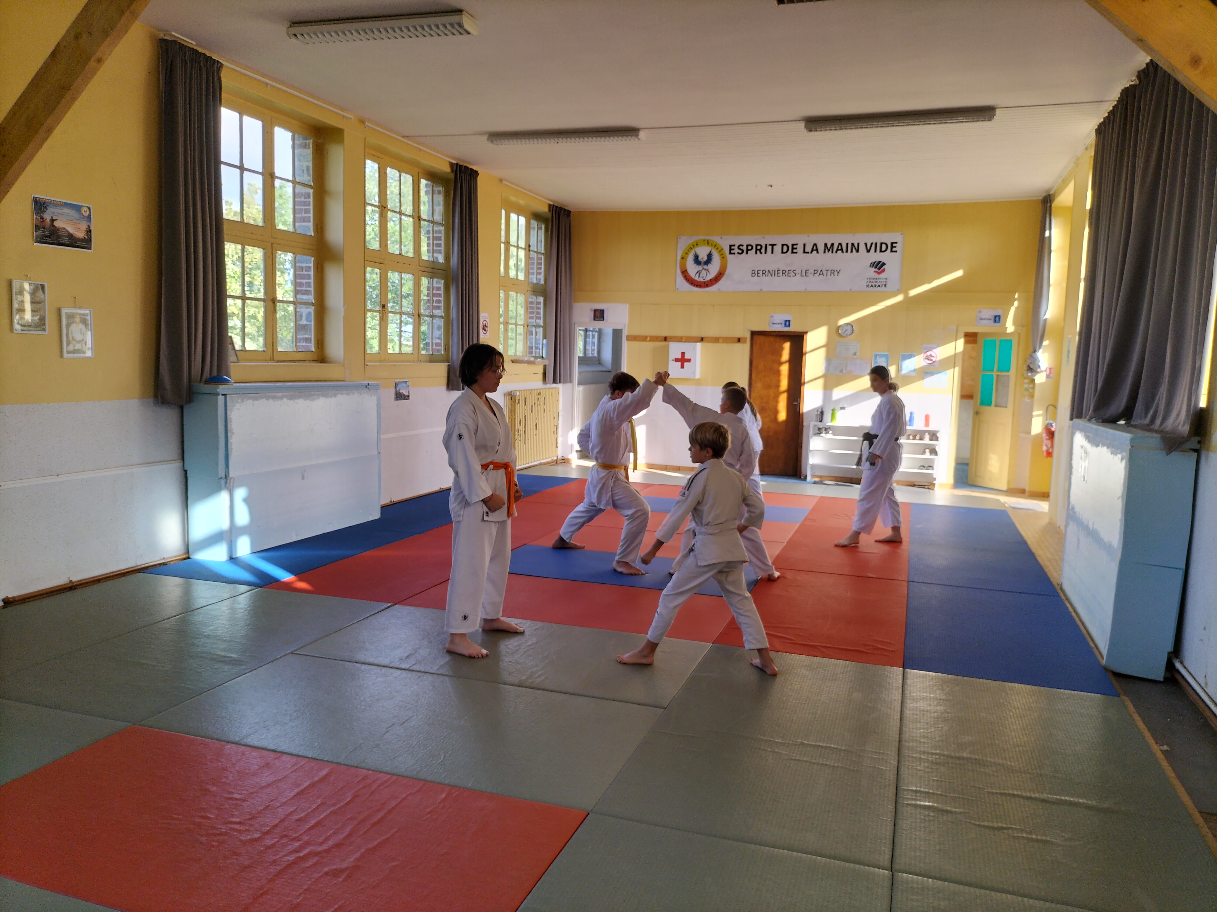 Basse Normandie karaté club de karaté esprit de la main vide condé sur noireau condé en normandie Valdallière Vassy Karaté Shotokan