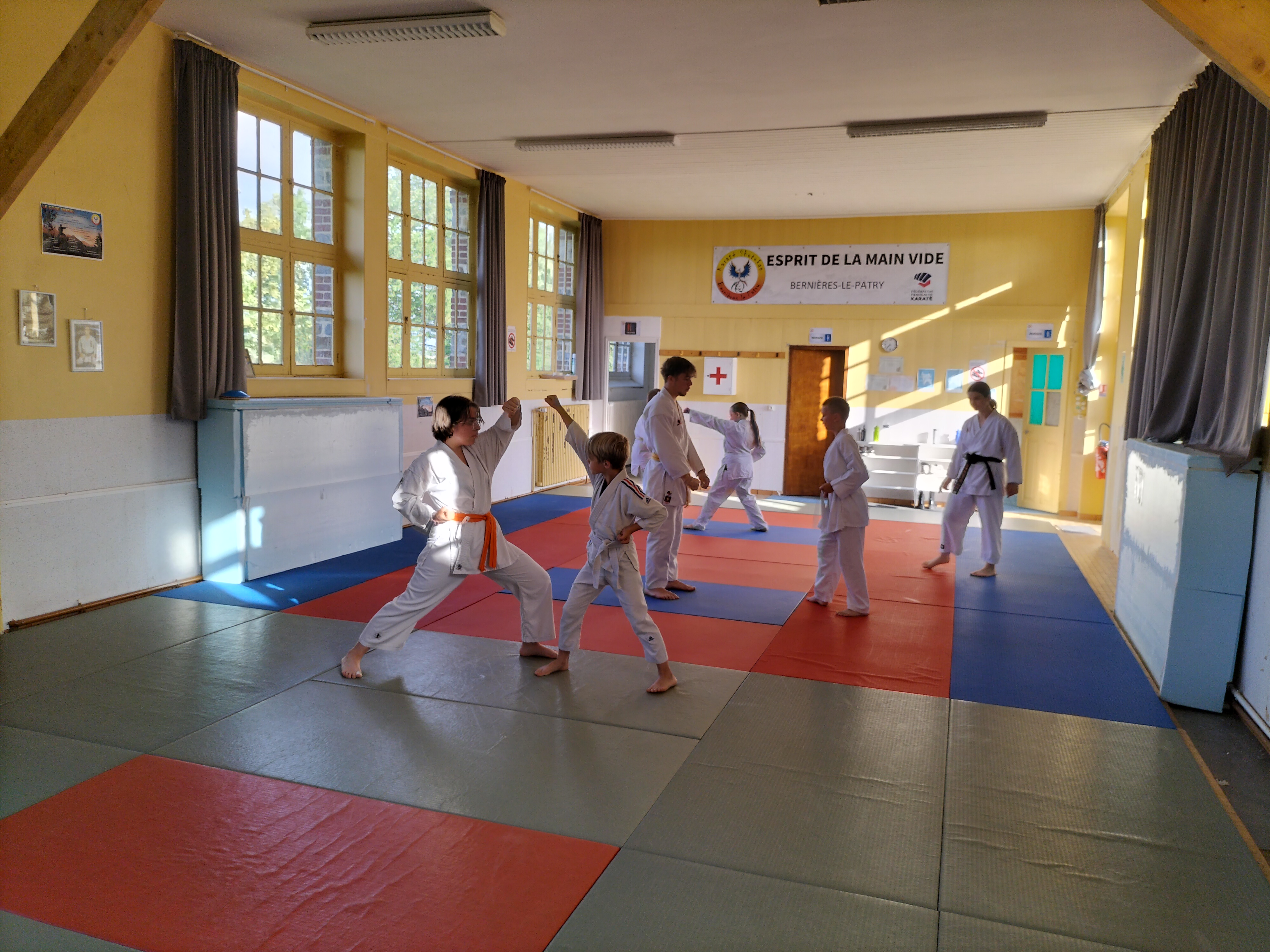 Basse Normandie karaté club de karaté esprit de la main vide condé sur noireau condé en normandie Valdallière Vassy Karaté Shotokan