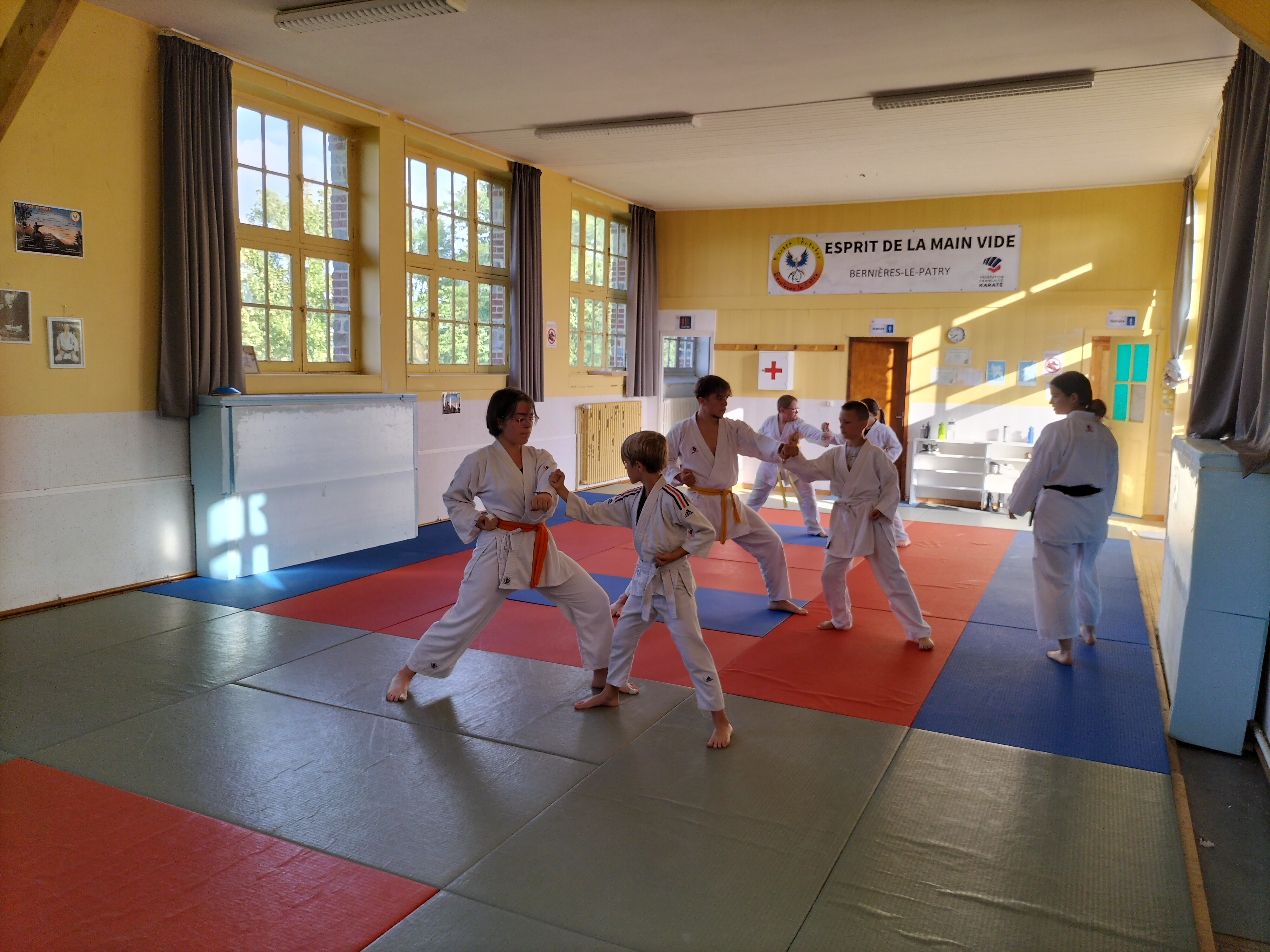 Basse Normandie karaté club de karaté esprit de la main vide condé sur noireau condé en normandie Valdallière Vassy Karaté Shotokan