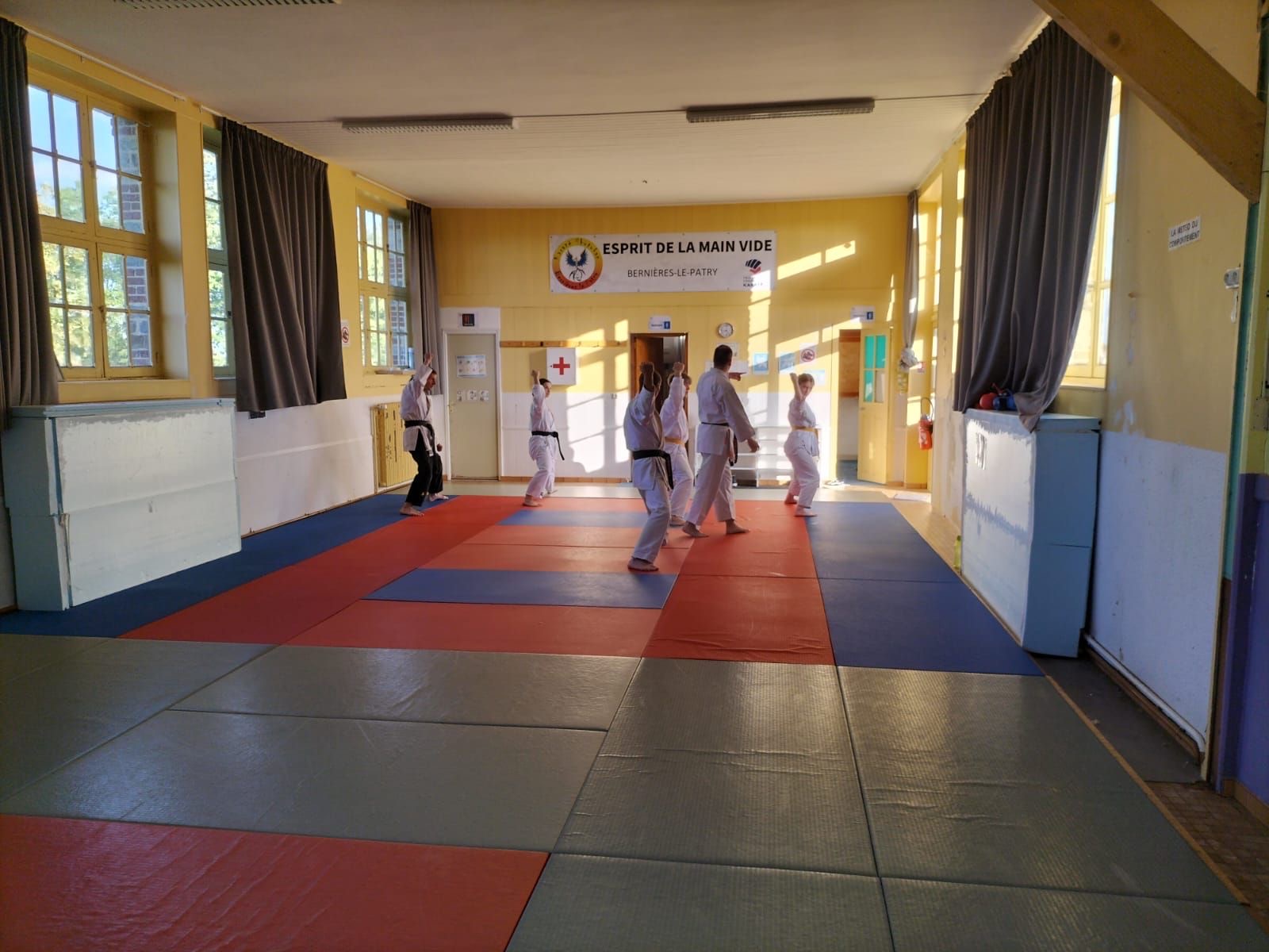 Basse Normandie karaté club de karaté esprit de la main vide condé sur noireau condé en normandie Valdallière Vassy Karaté Shotokan