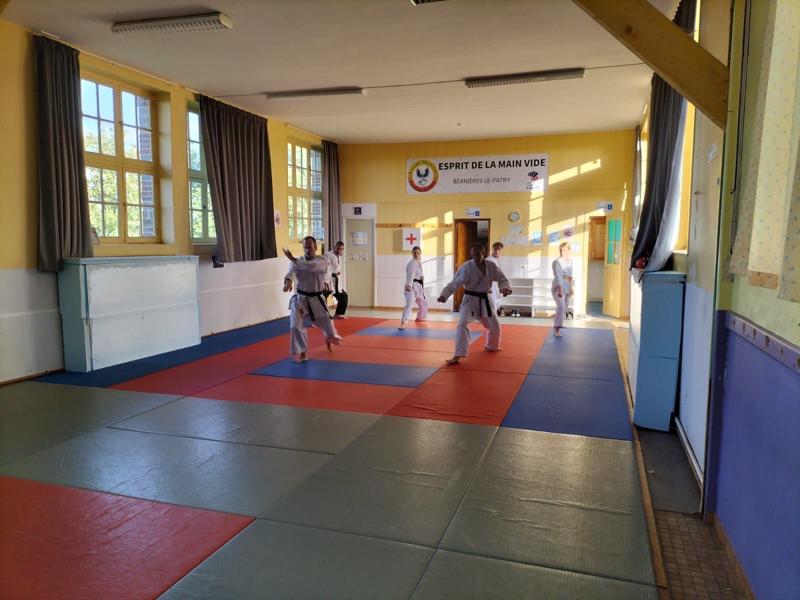 Basse Normandie karaté club de karaté esprit de la main vide condé sur noireau condé en normandie Valdallière Vassy Karaté Shotokan