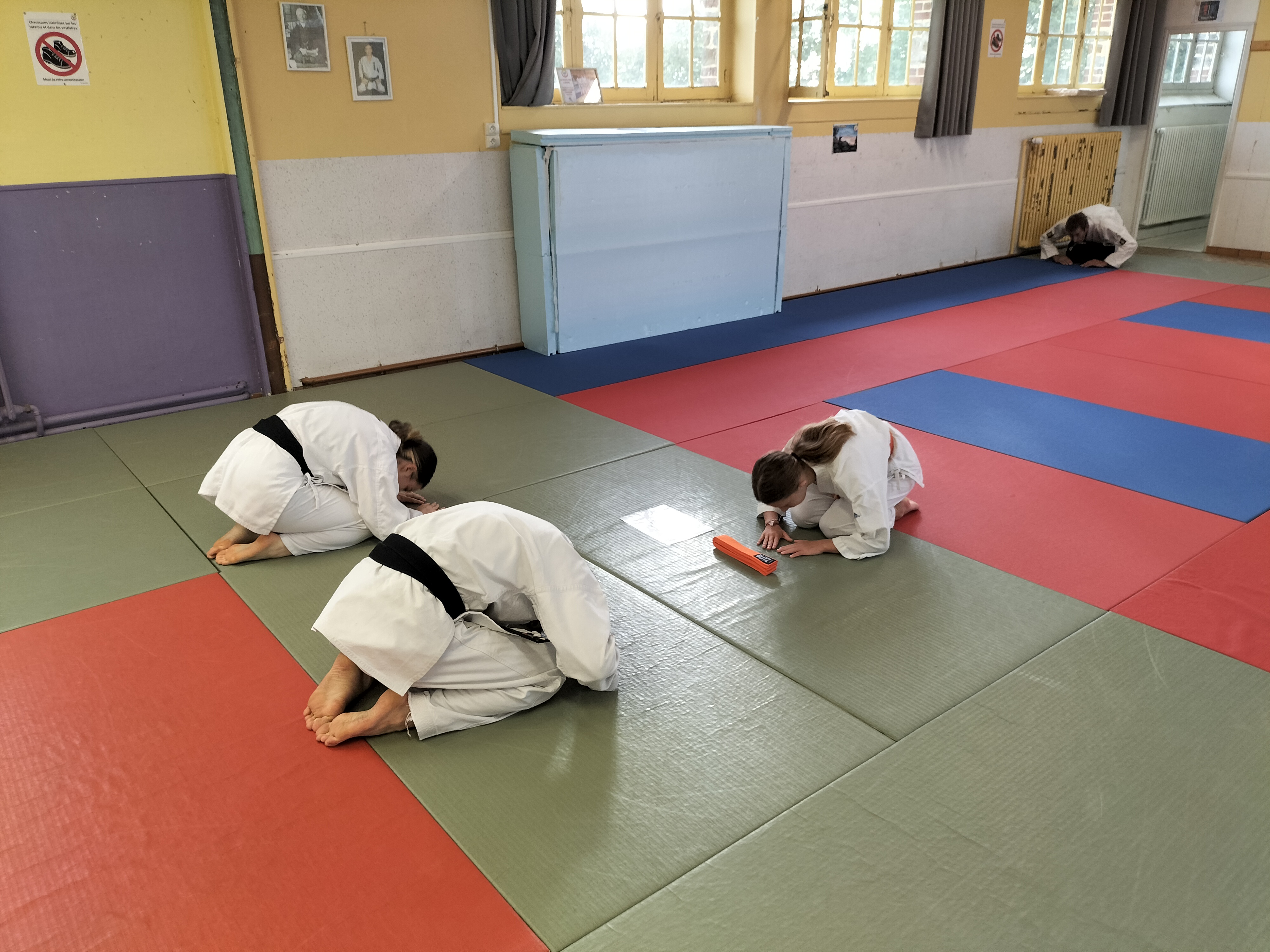 Basse Normandie karaté club de karaté esprit de la main vide condé sur noireau condé en normandie Valdallière Vassy Karaté Shotokan