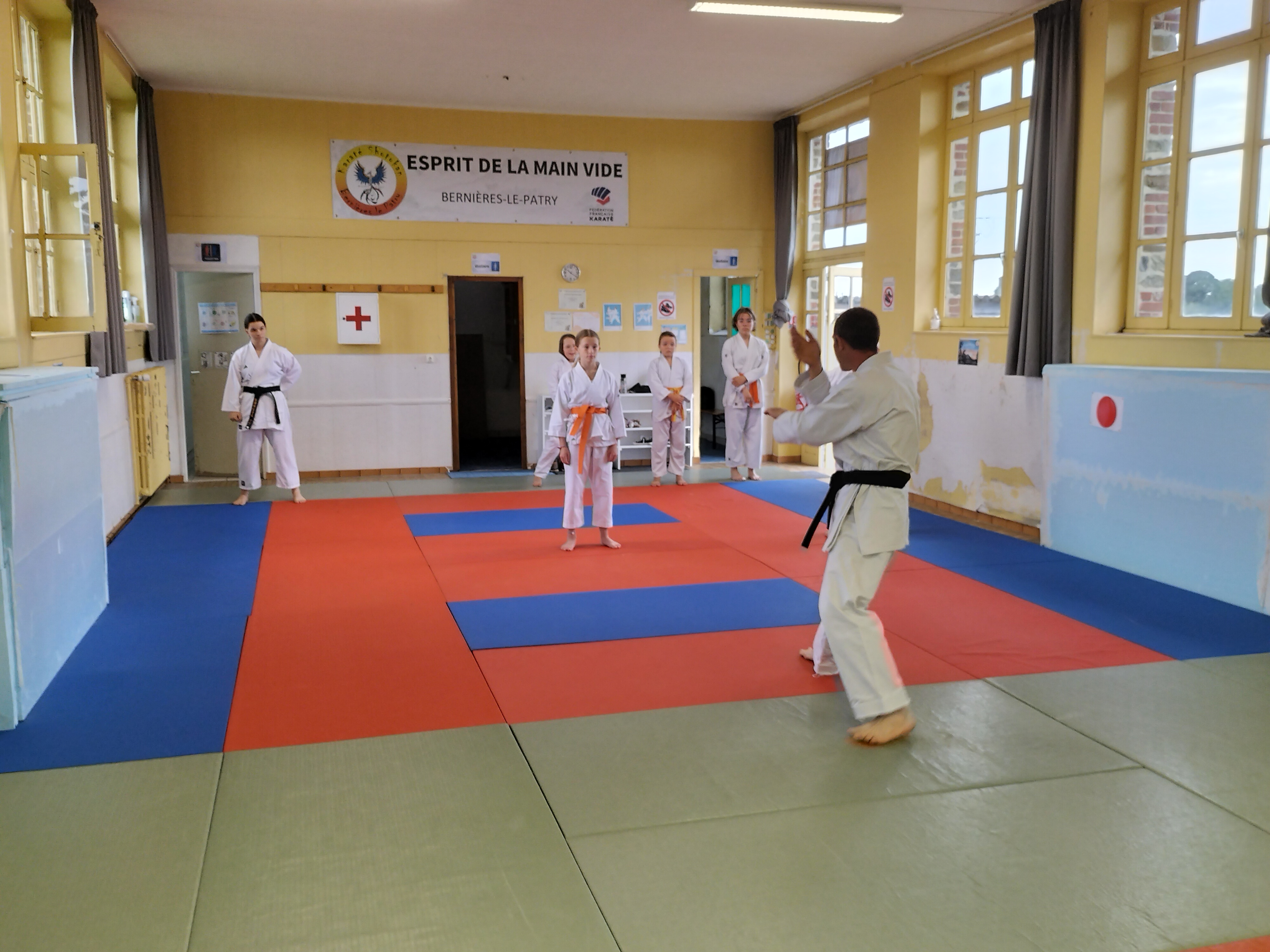 Basse Normandie karaté club de karaté esprit de la main vide condé sur noireau condé en normandie Valdallière Vassy Karaté Shotokan