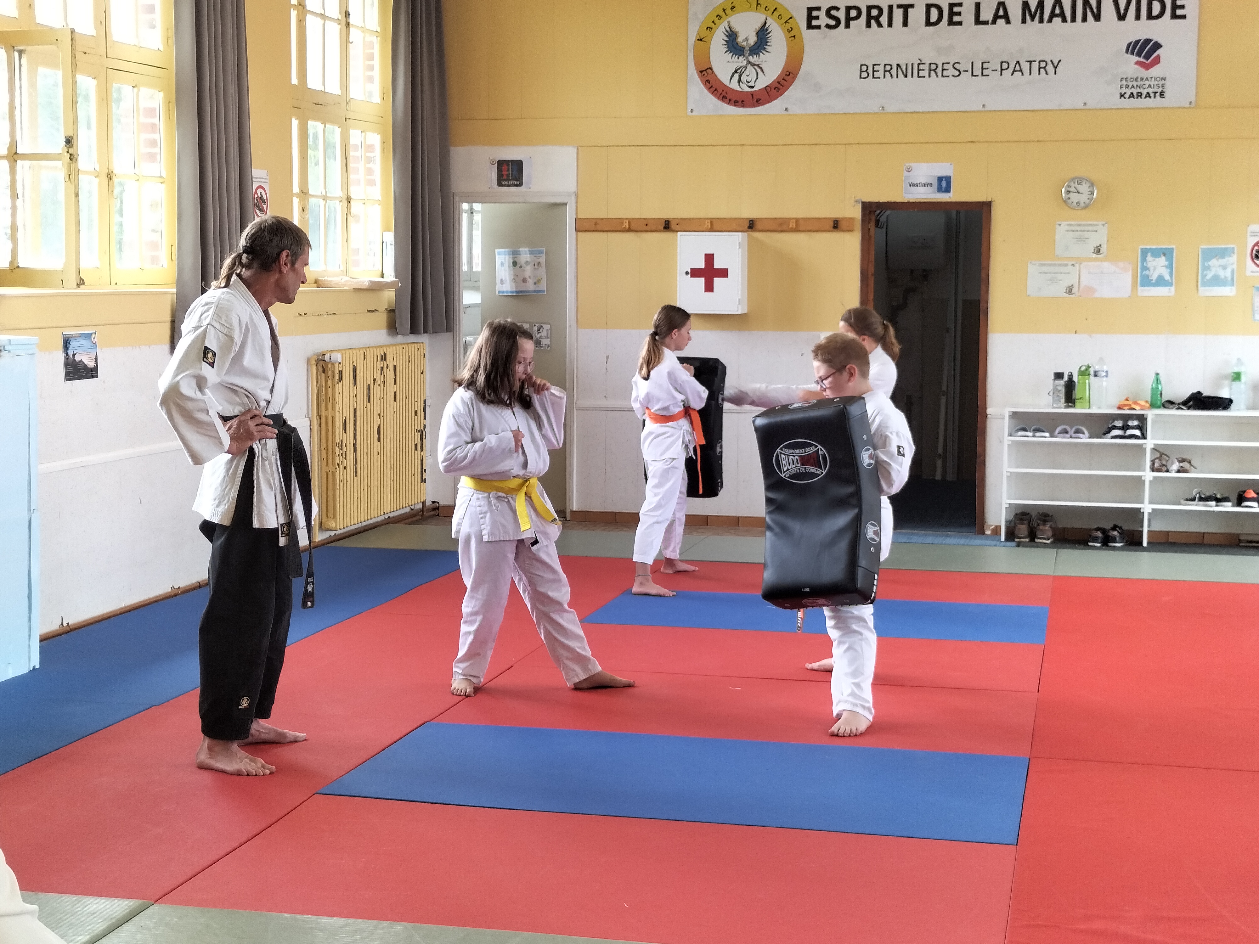 Basse Normandie karaté club de karaté esprit de la main vide condé sur noireau condé en normandie Valdallière Vassy Karaté Shotokan