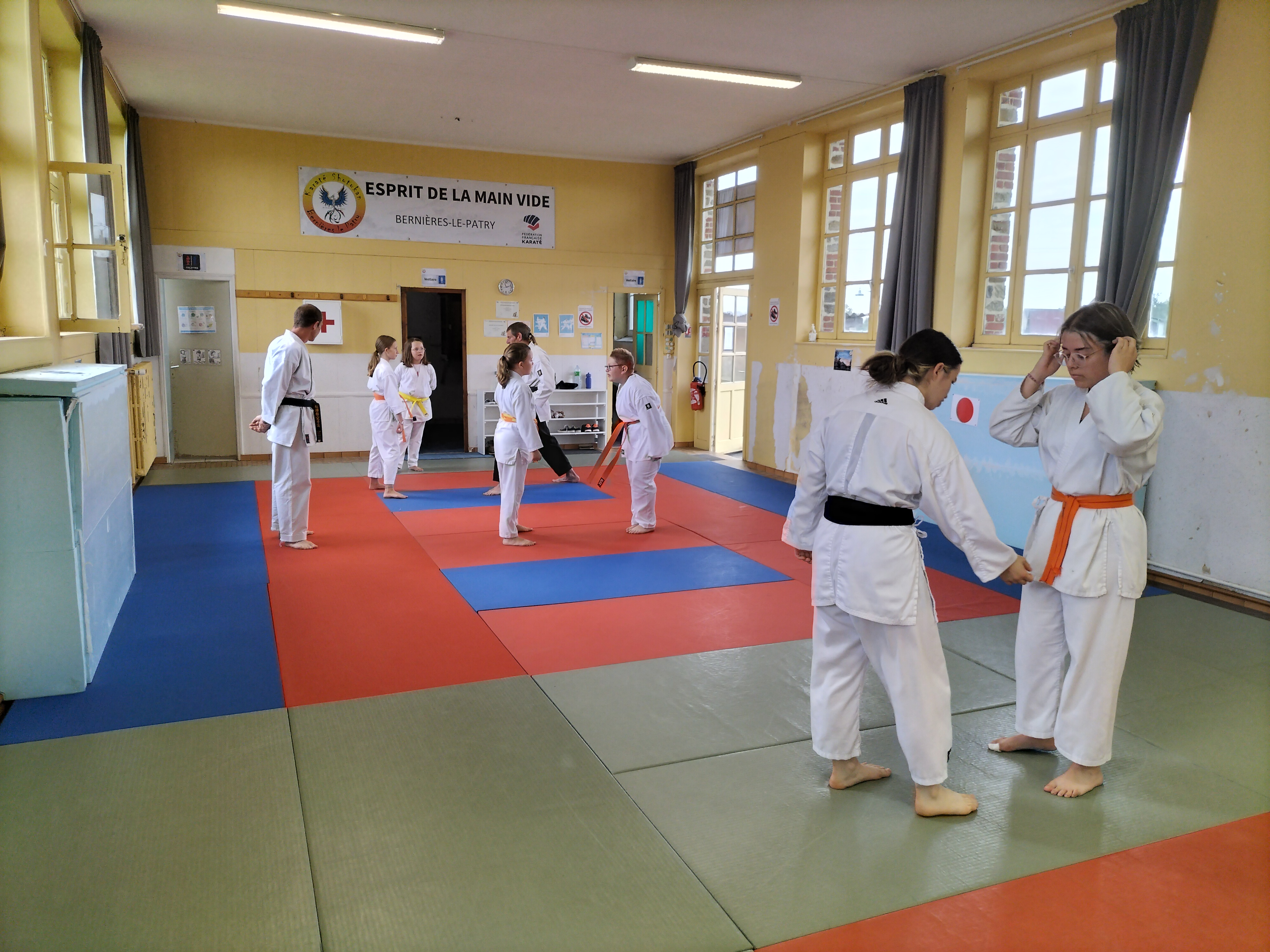 Basse Normandie karaté club de karaté esprit de la main vide condé sur noireau condé en normandie Valdallière Vassy Karaté Shotokan