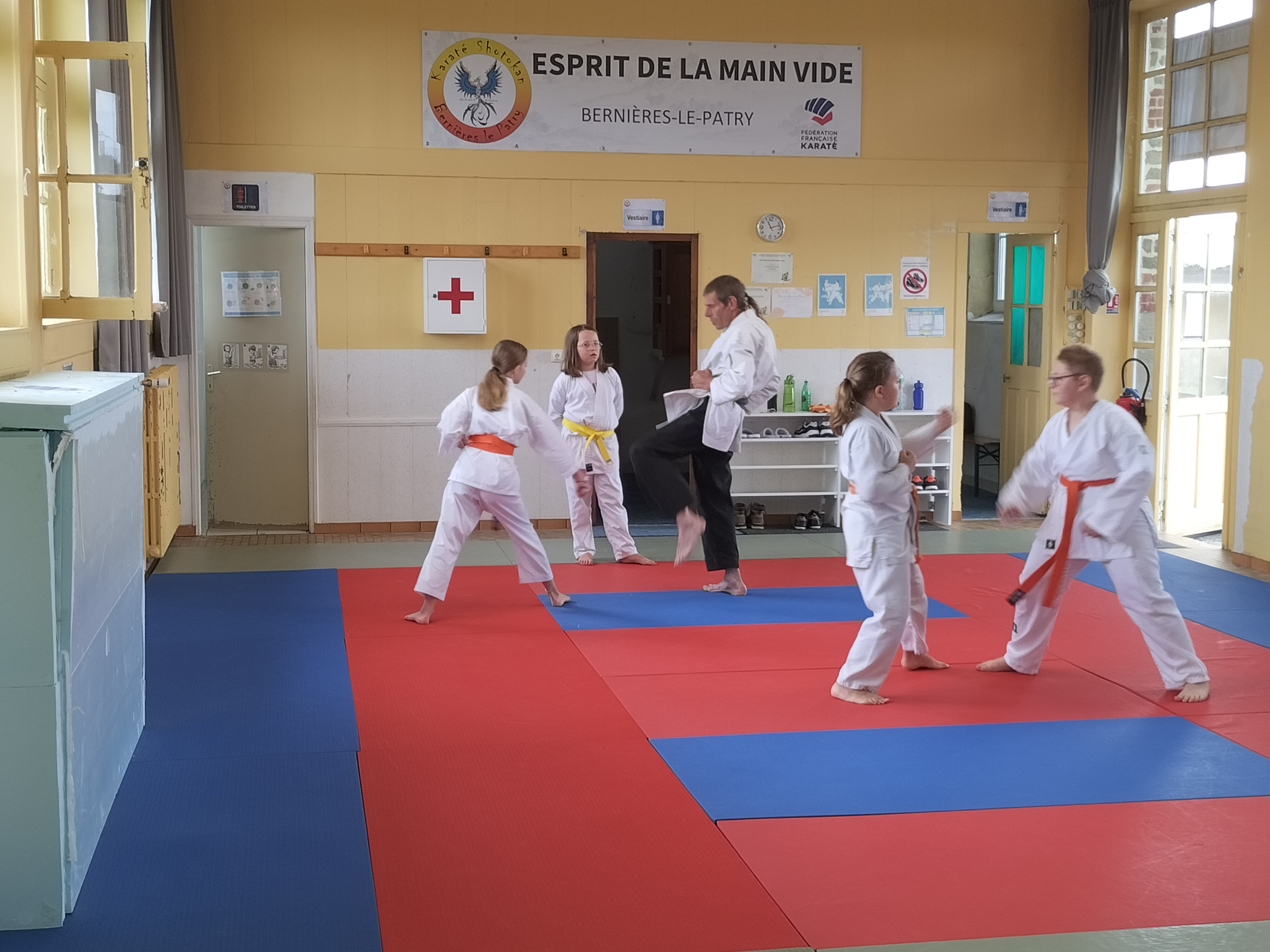 Basse Normandie karaté club de karaté esprit de la main vide condé sur noireau condé en normandie Valdallière Vassy Karaté Shotokan