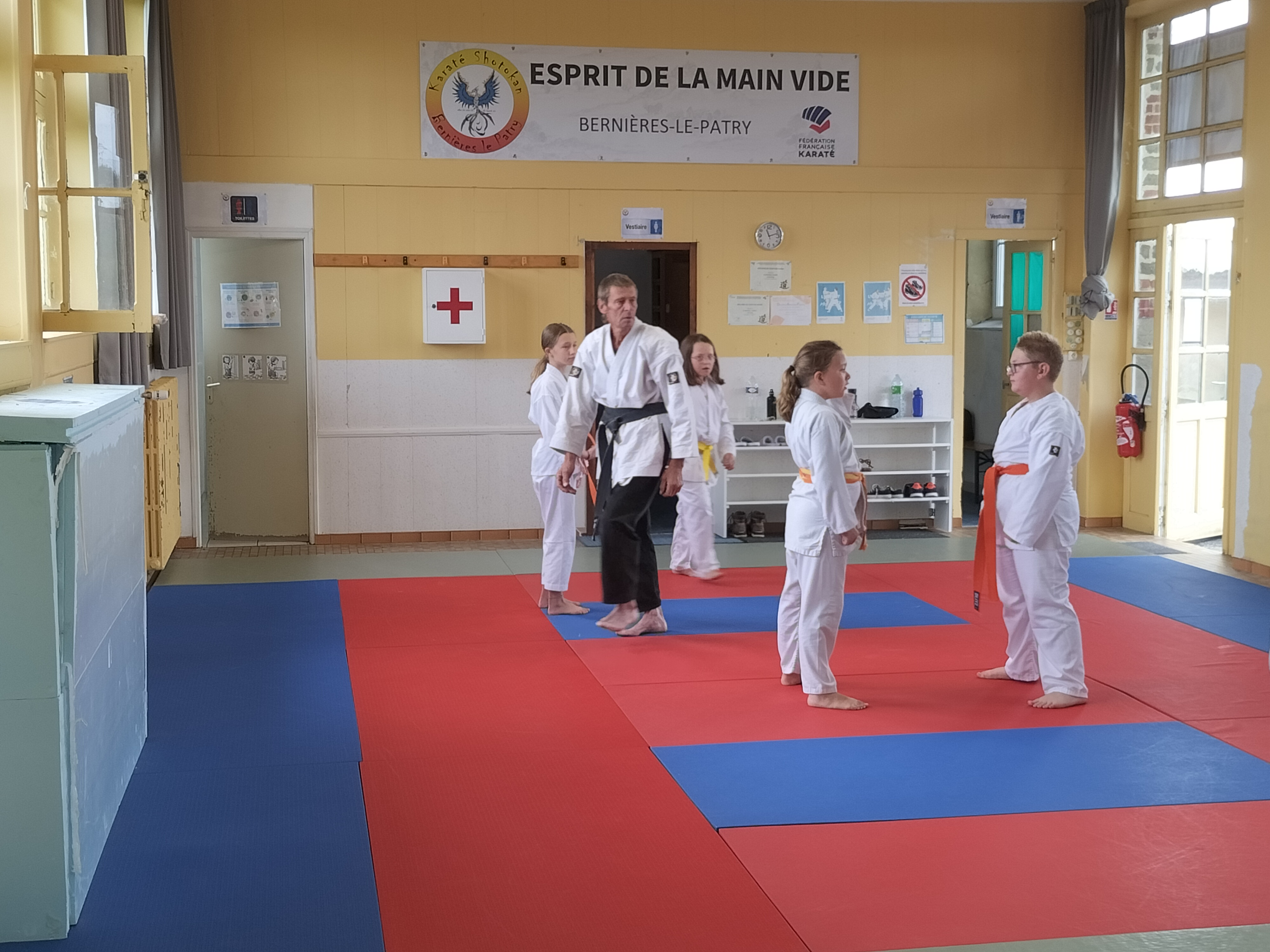Basse Normandie karaté club de karaté esprit de la main vide condé sur noireau condé en normandie Valdallière Vassy Karaté Shotokan