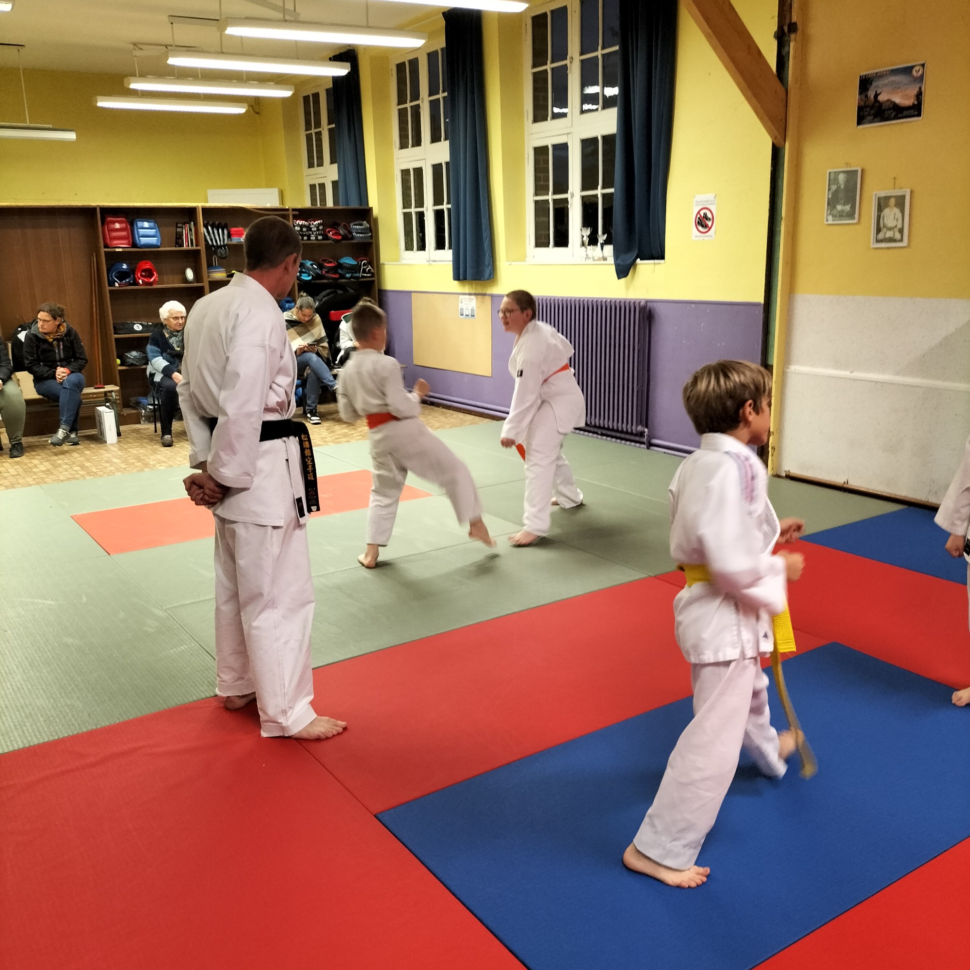 Basse Normandie karaté club de karaté esprit de la main vide condé sur noireau condé en normandie Valdallière Vassy Karaté Shotokan