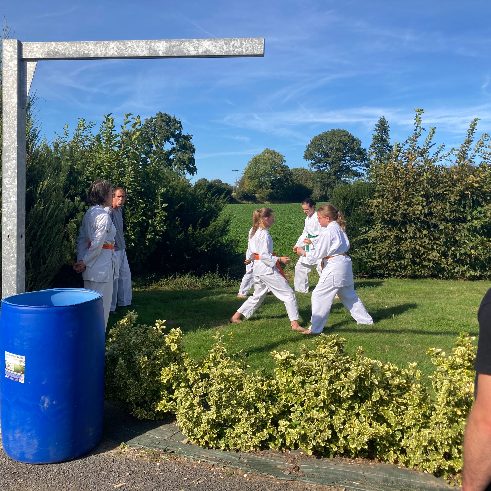 Basse Normandie karaté club de karaté esprit de la main vide condé sur noireau condé en normandie Valdallière Vassy Karaté Shotokan