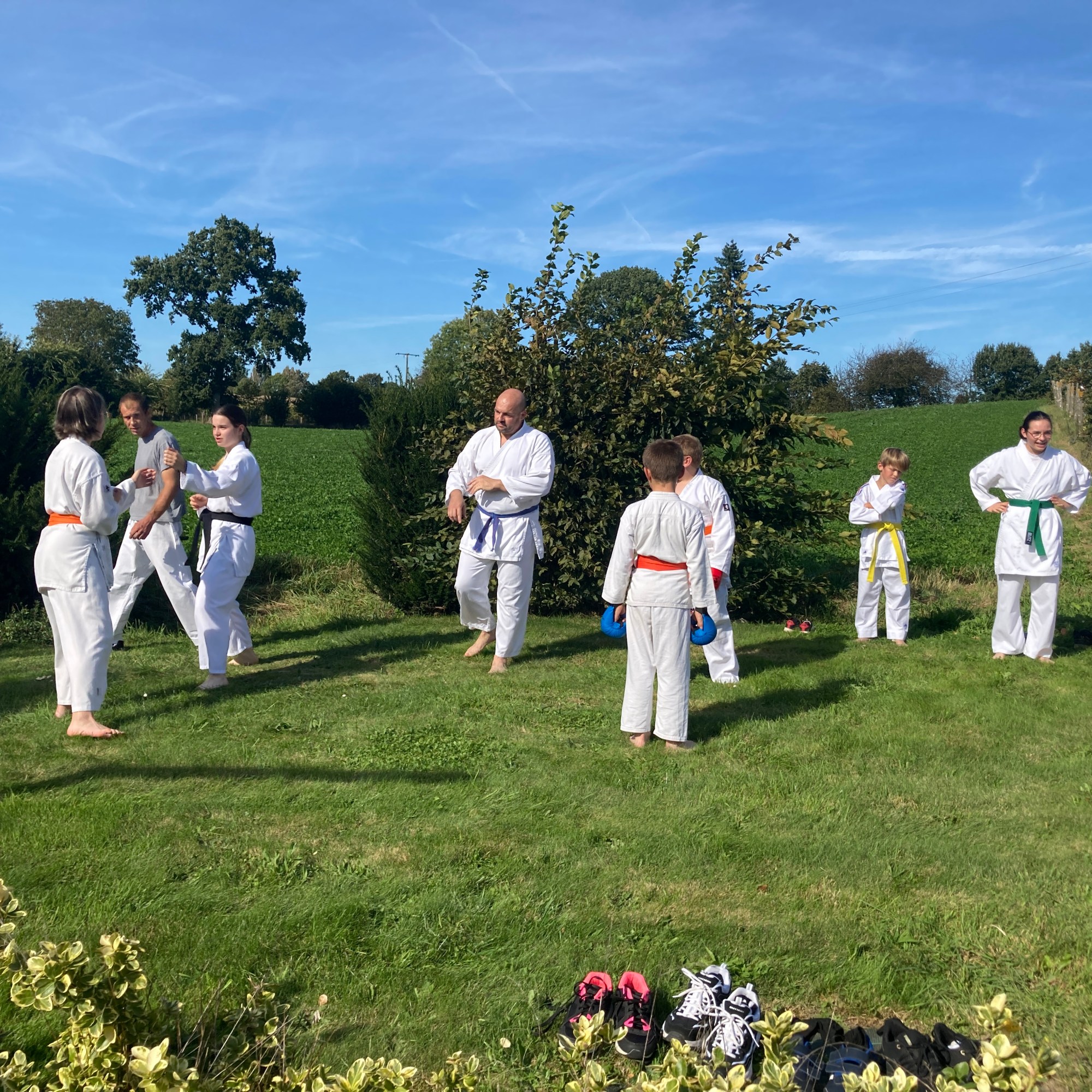 Basse Normandie karaté club de karaté esprit de la main vide condé sur noireau condé en normandie Valdallière Vassy Karaté Shotokan