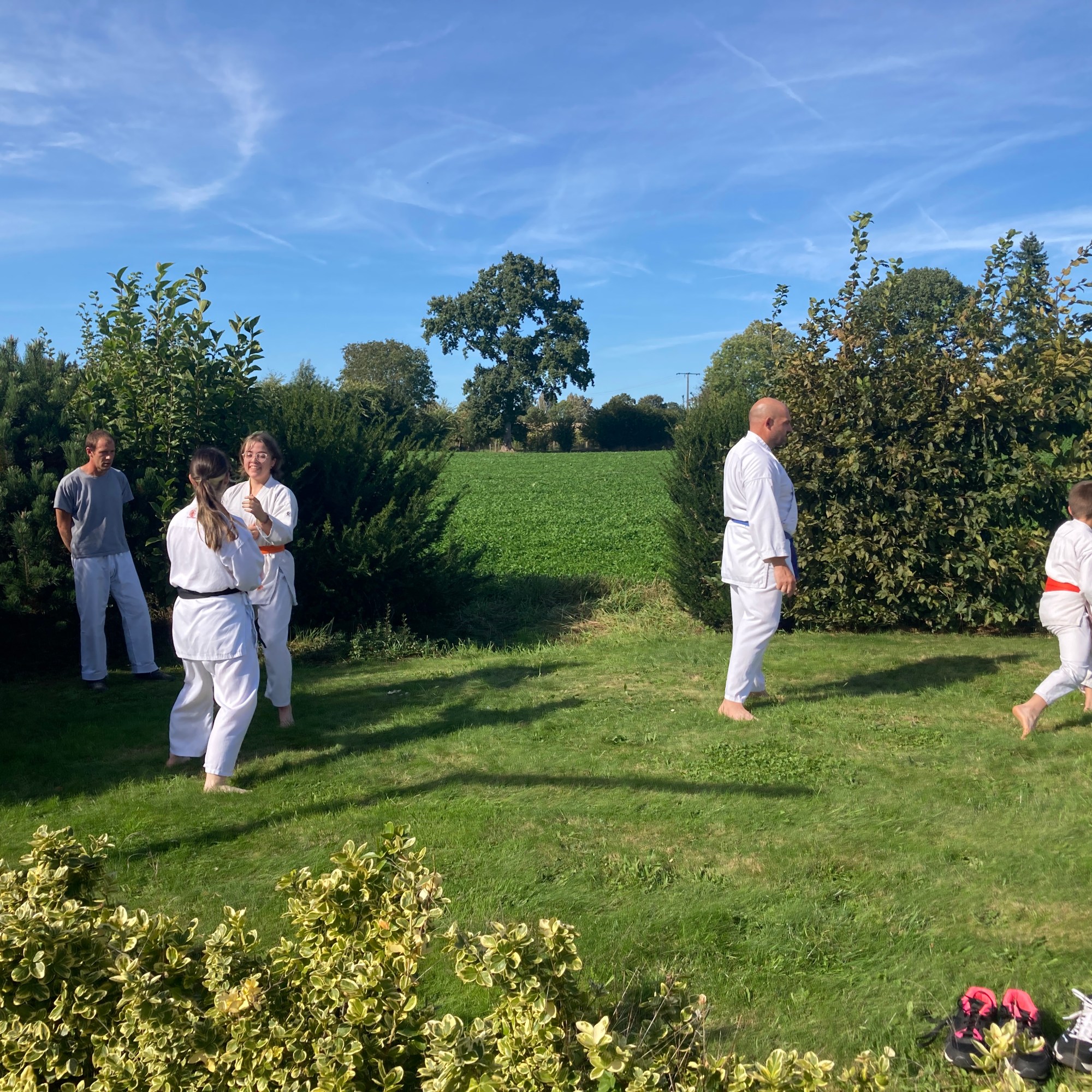 Basse Normandie karaté club de karaté esprit de la main vide condé sur noireau condé en normandie Valdallière Vassy Karaté Shotokan