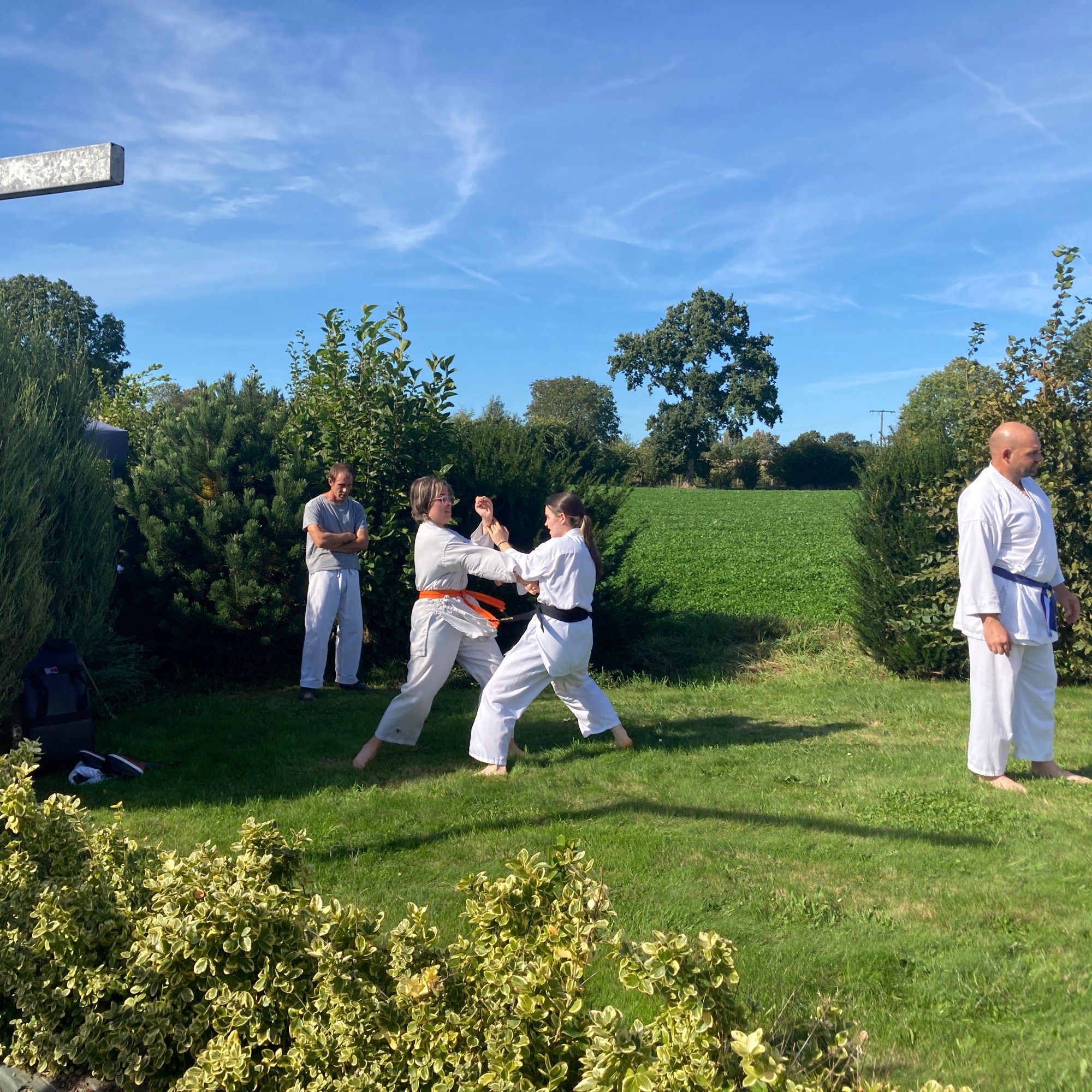 Basse Normandie karaté club de karaté esprit de la main vide condé sur noireau condé en normandie Valdallière Vassy Karaté Shotokan