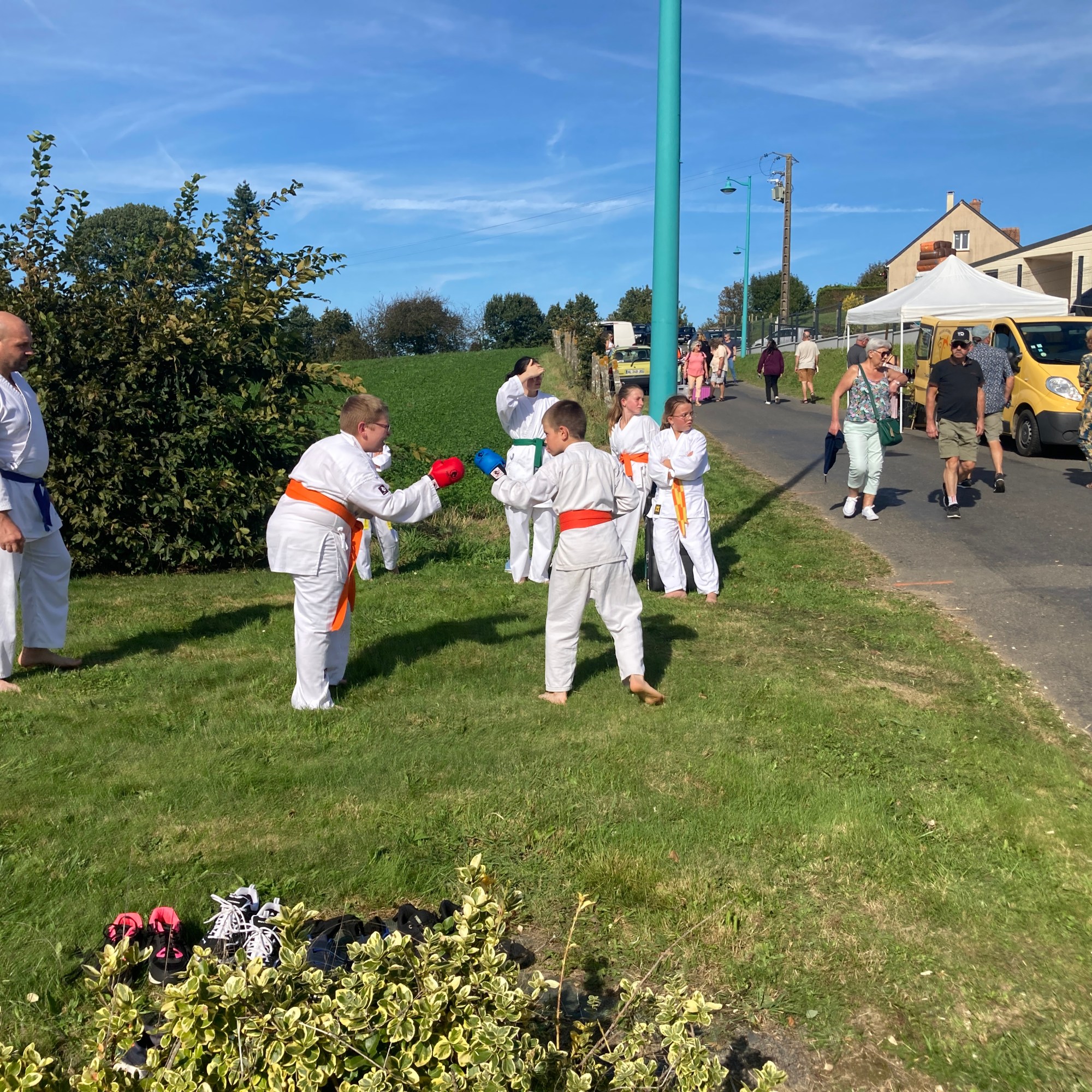 Basse Normandie karaté club de karaté esprit de la main vide condé sur noireau condé en normandie Valdallière Vassy Karaté Shotokan