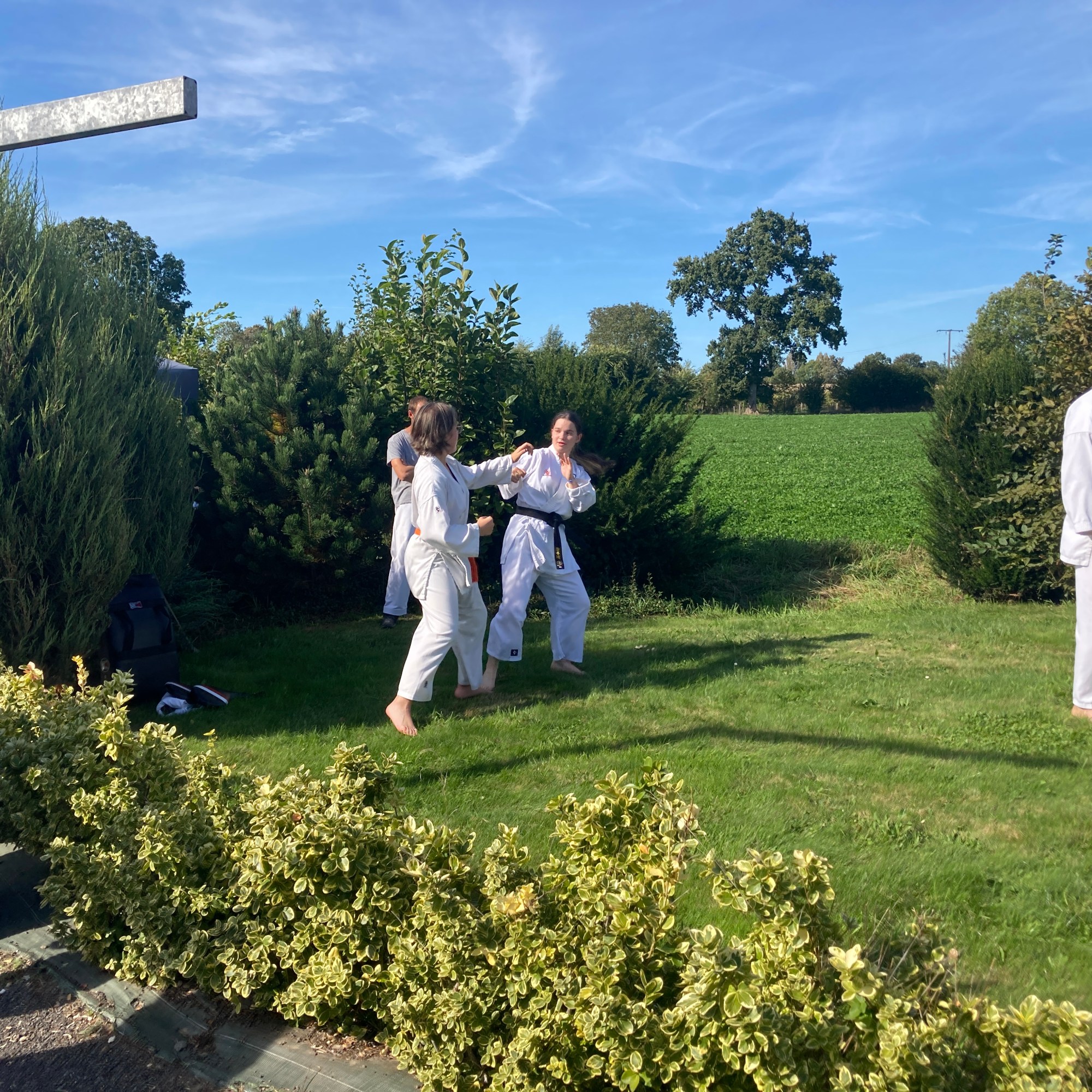 Basse Normandie karaté club de karaté esprit de la main vide condé sur noireau condé en normandie Valdallière Vassy Karaté Shotokan