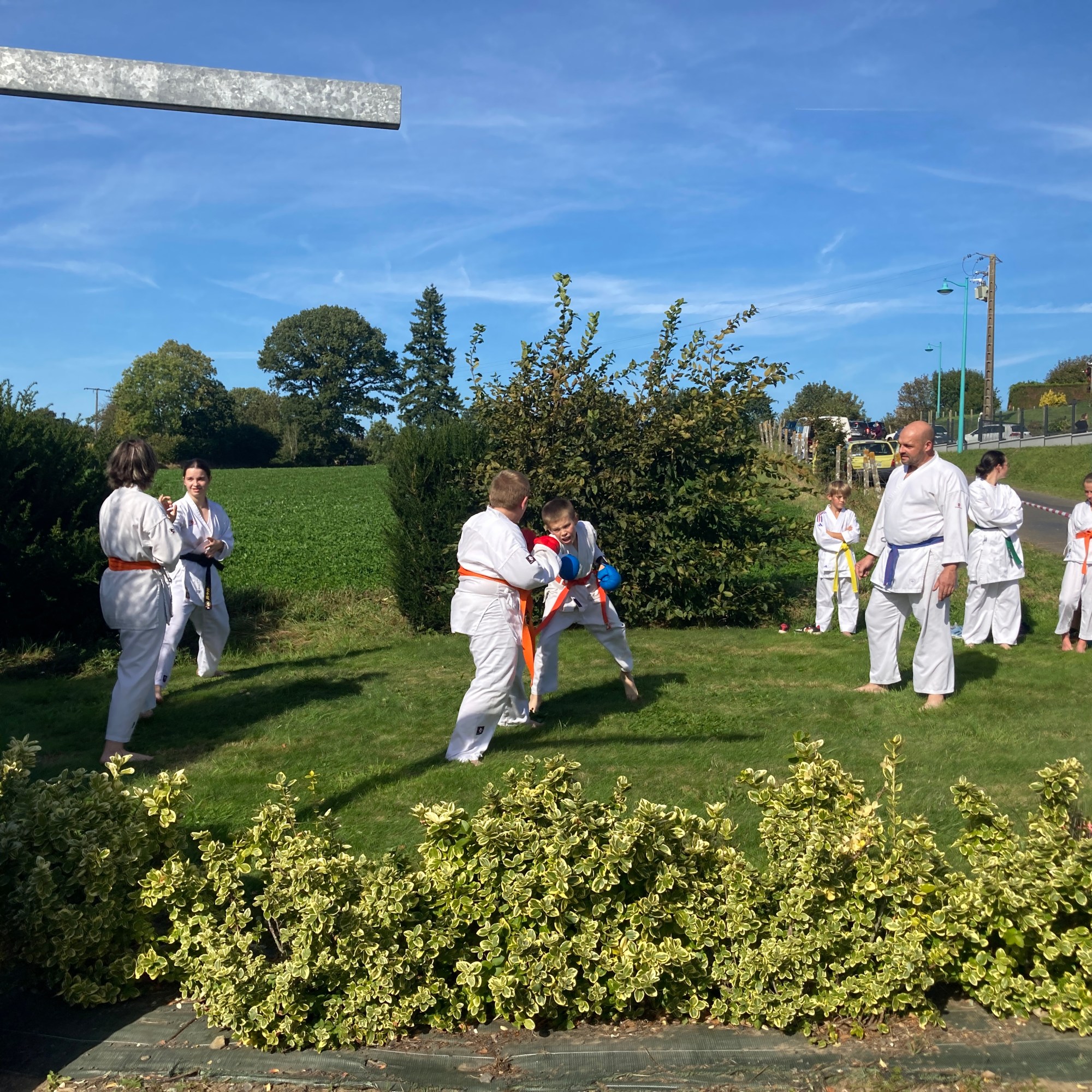 Basse Normandie karaté club de karaté esprit de la main vide condé sur noireau condé en normandie Valdallière Vassy Karaté Shotokan